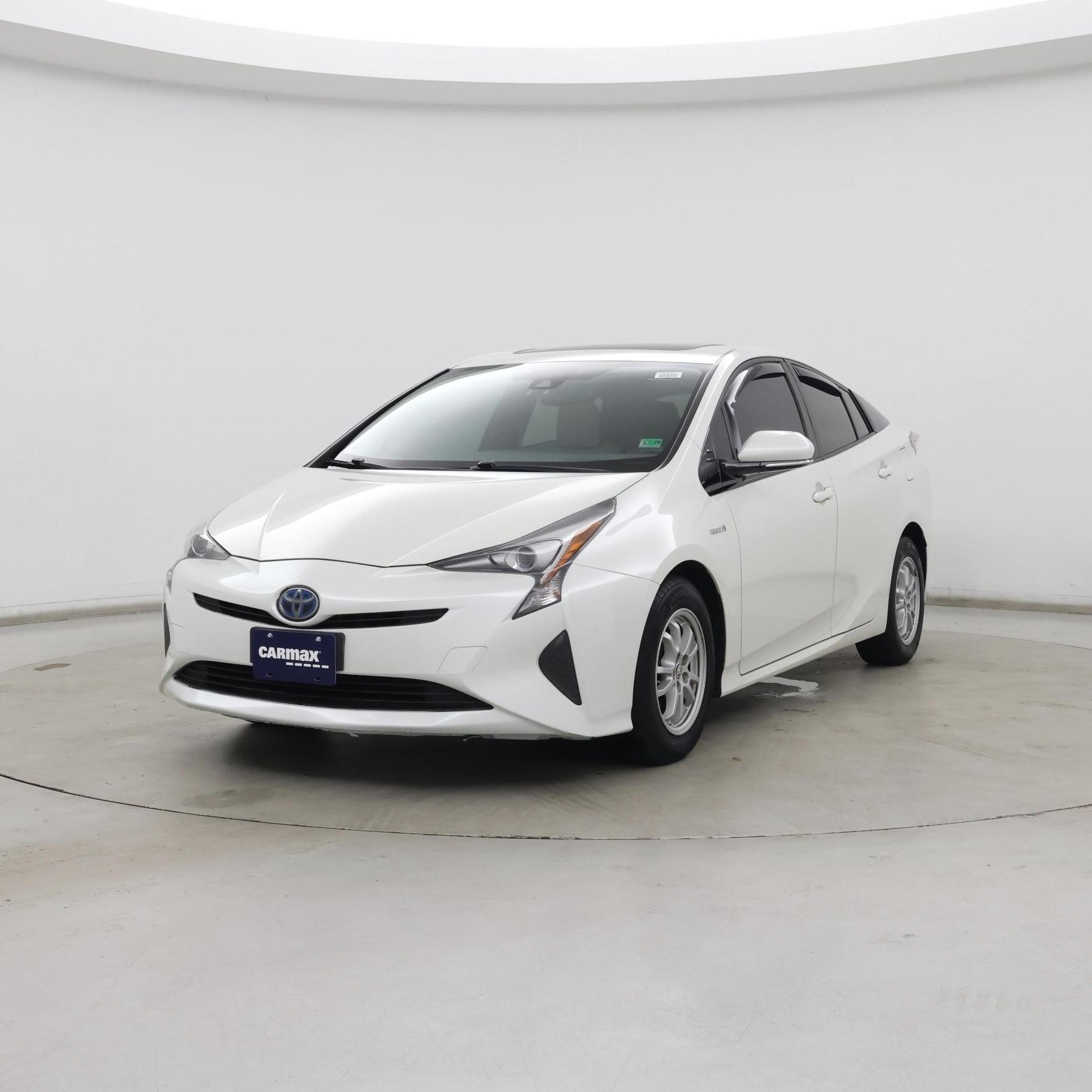 Thumbnail: 2016 Toyota Prius - 4