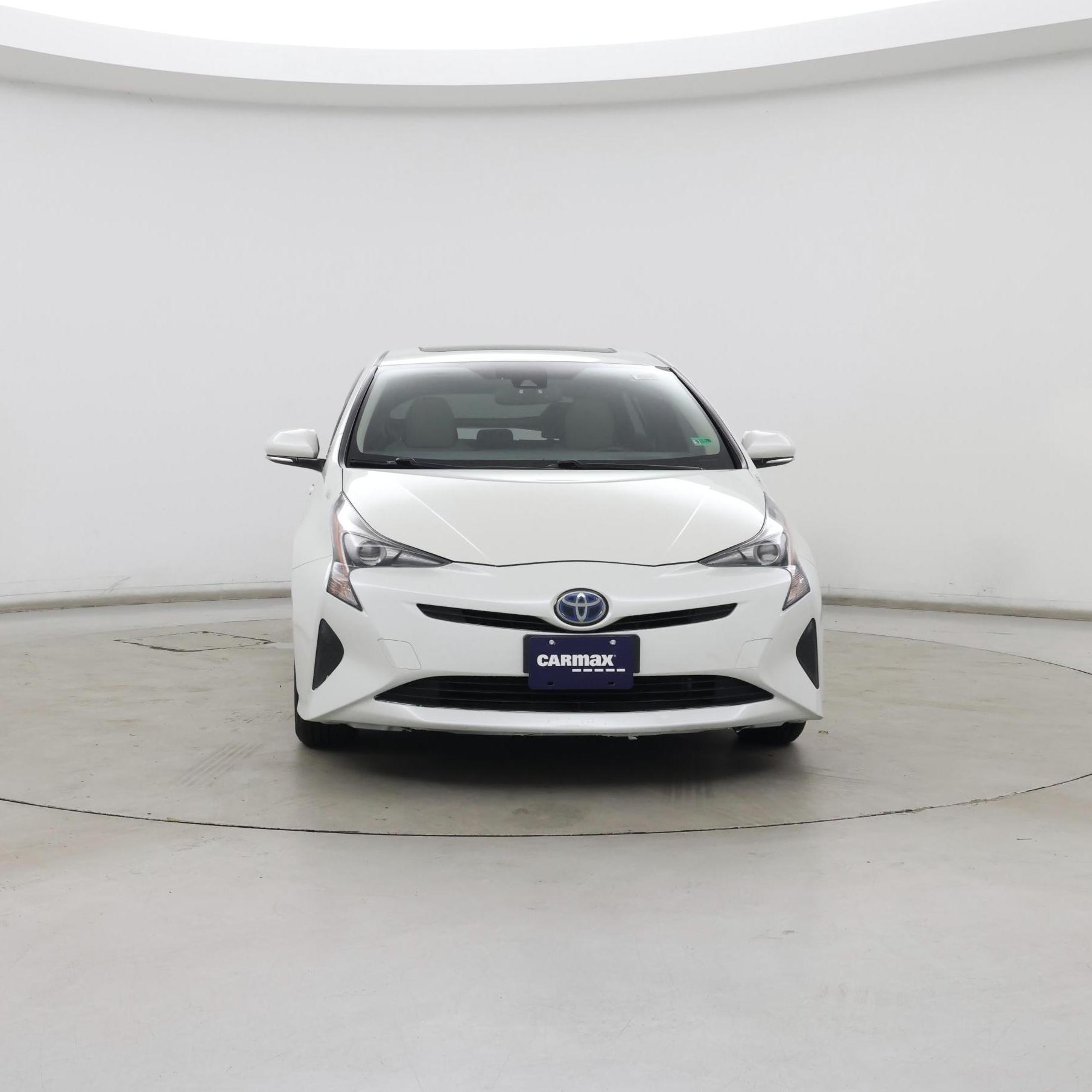 Thumbnail: 2016 Toyota Prius - 5