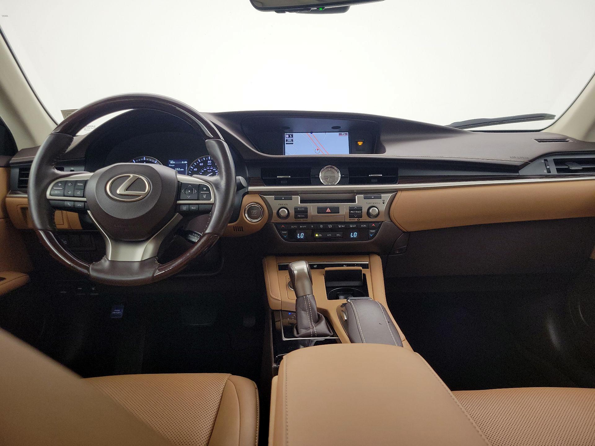 Thumbnail: 2017 Lexus ES - 9