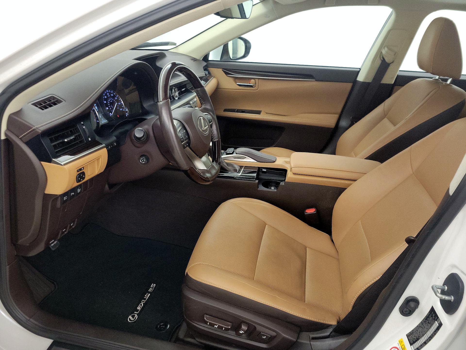 Thumbnail: 2017 Lexus ES - 11
