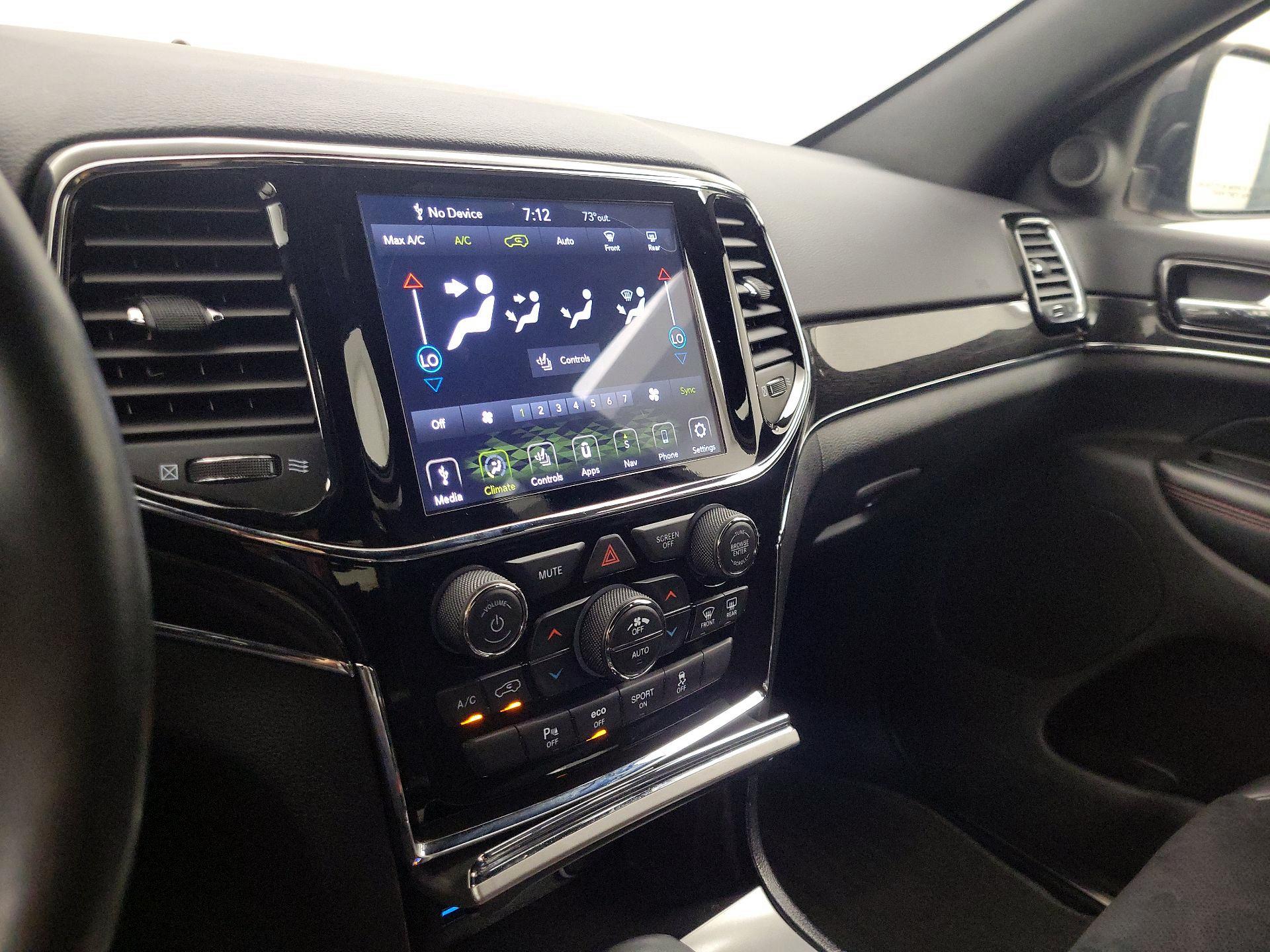 Thumbnail: 2020 Jeep Grand Cherokee - 17