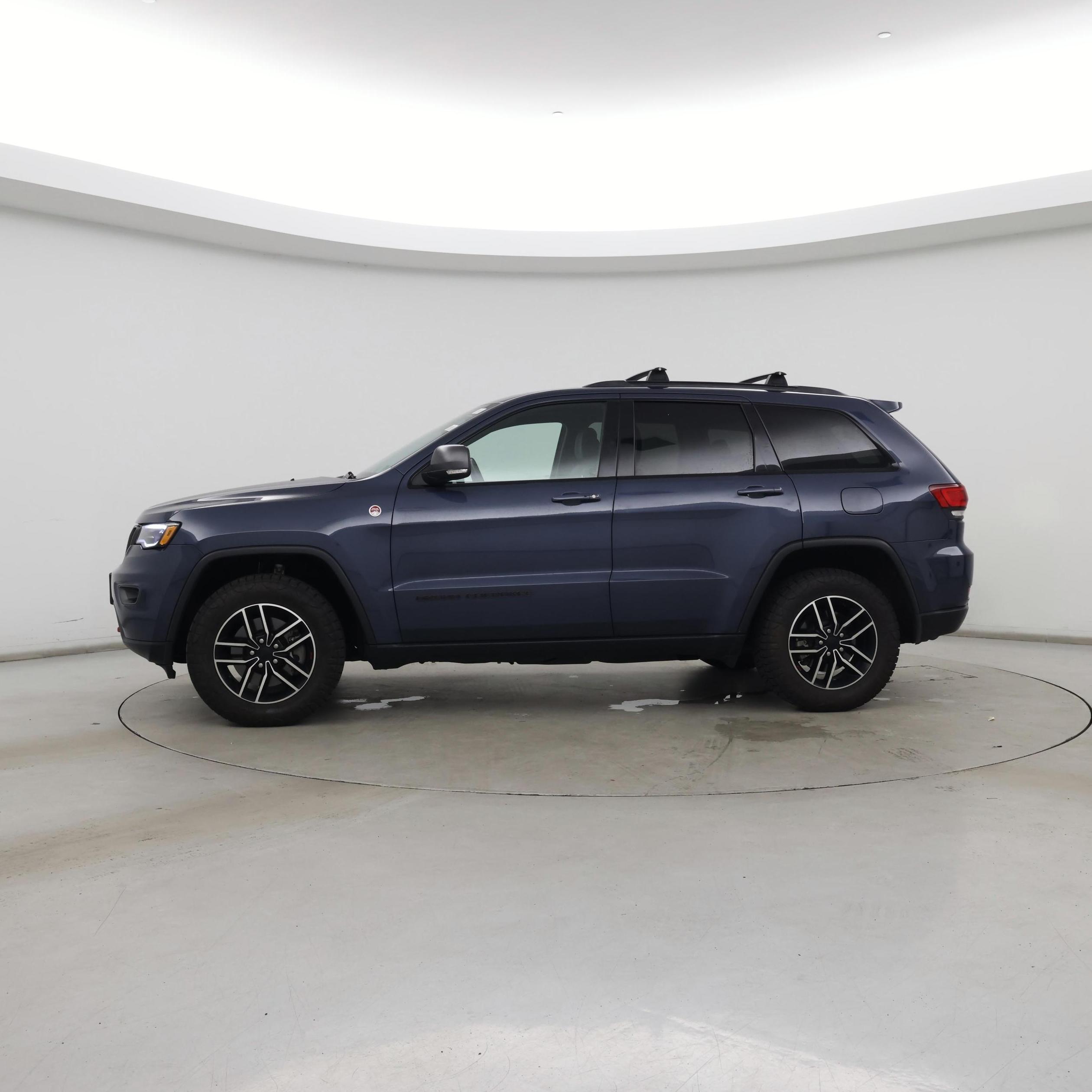 Thumbnail: 2020 Jeep Grand Cherokee - 3