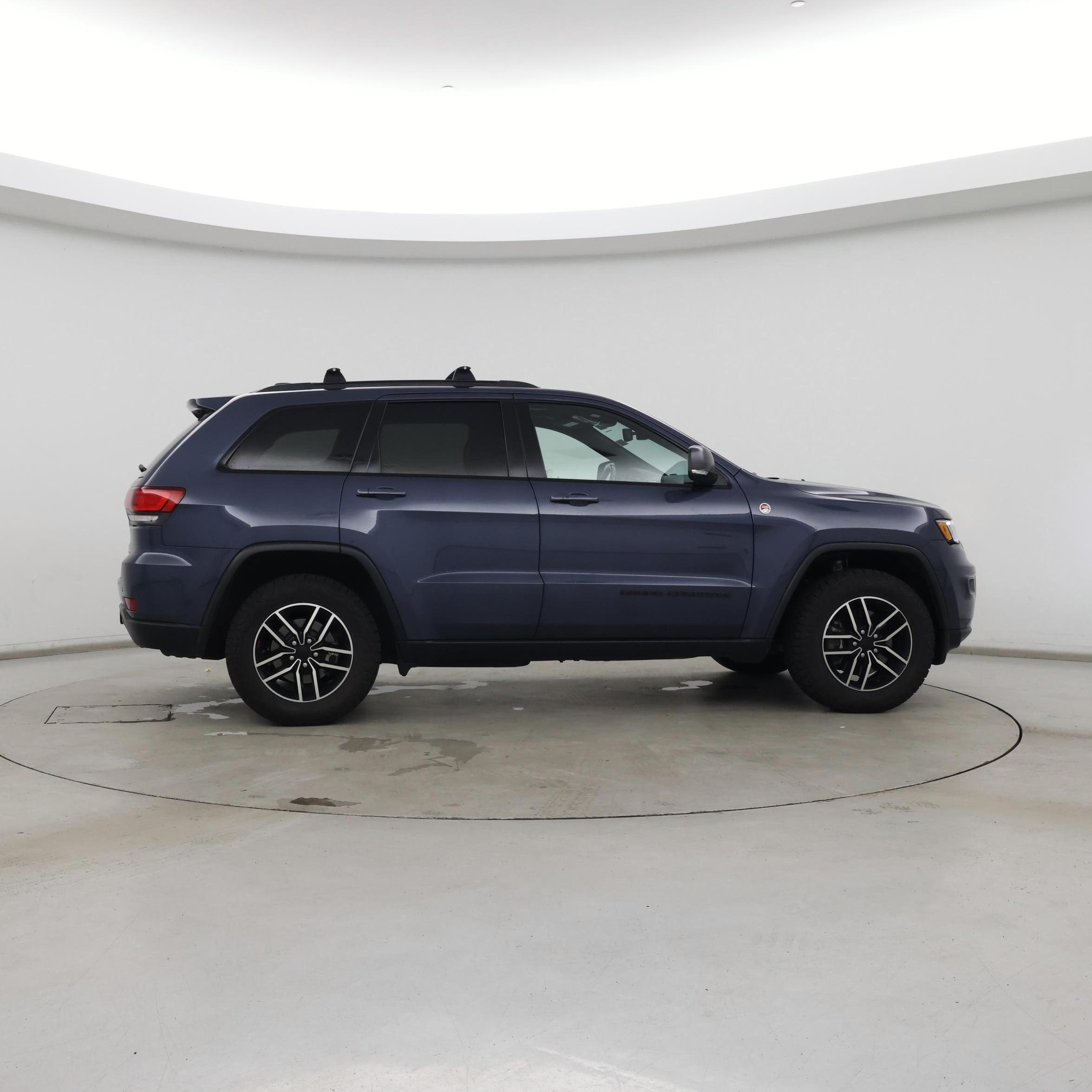 Thumbnail: 2020 Jeep Grand Cherokee - 7