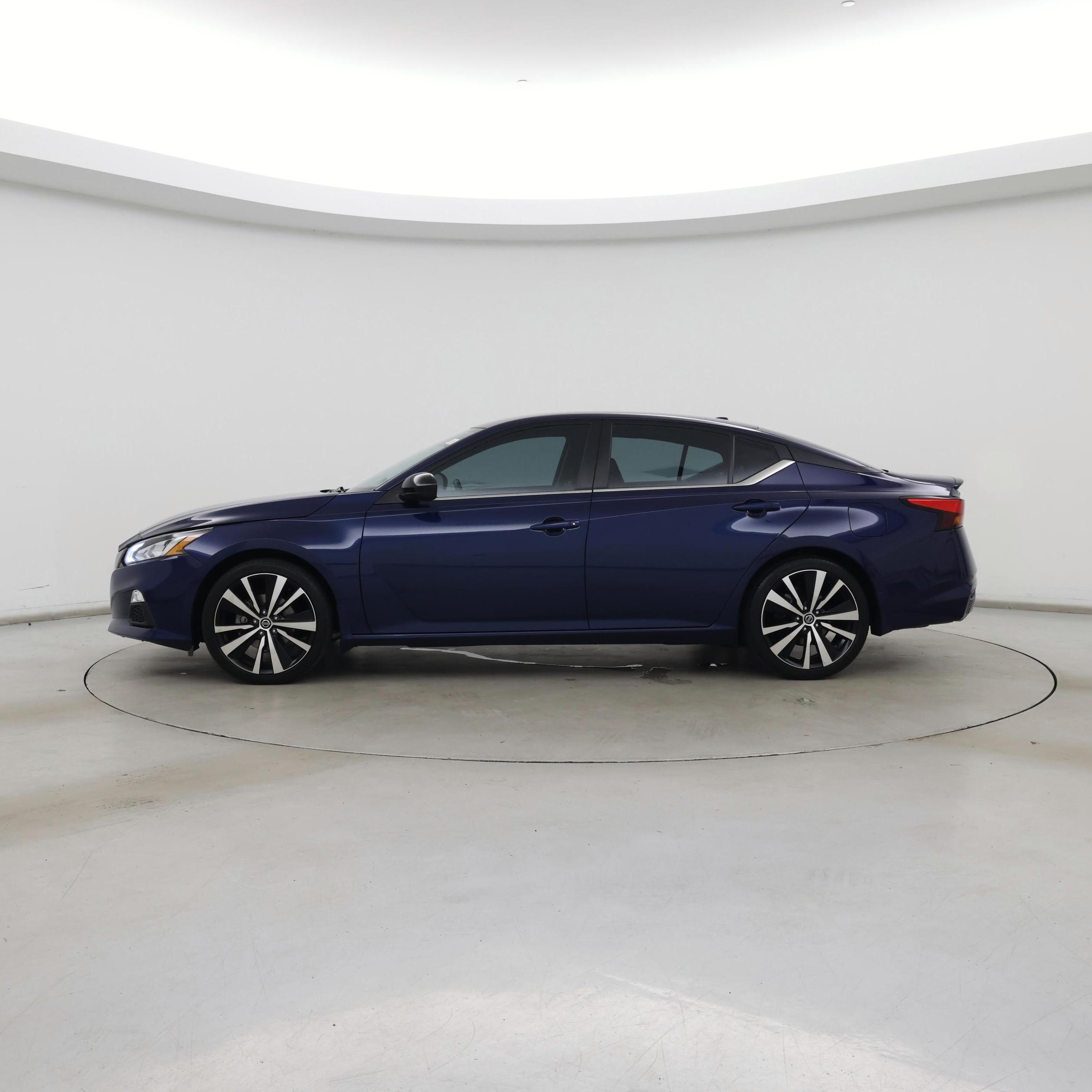 Thumbnail: 2022 Nissan Altima - 3