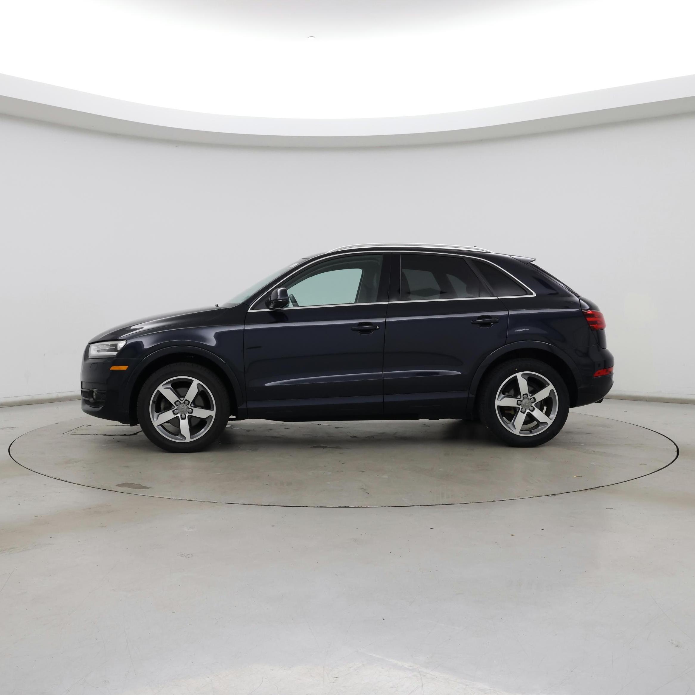 Thumbnail: 2015 Audi Q3 - 3