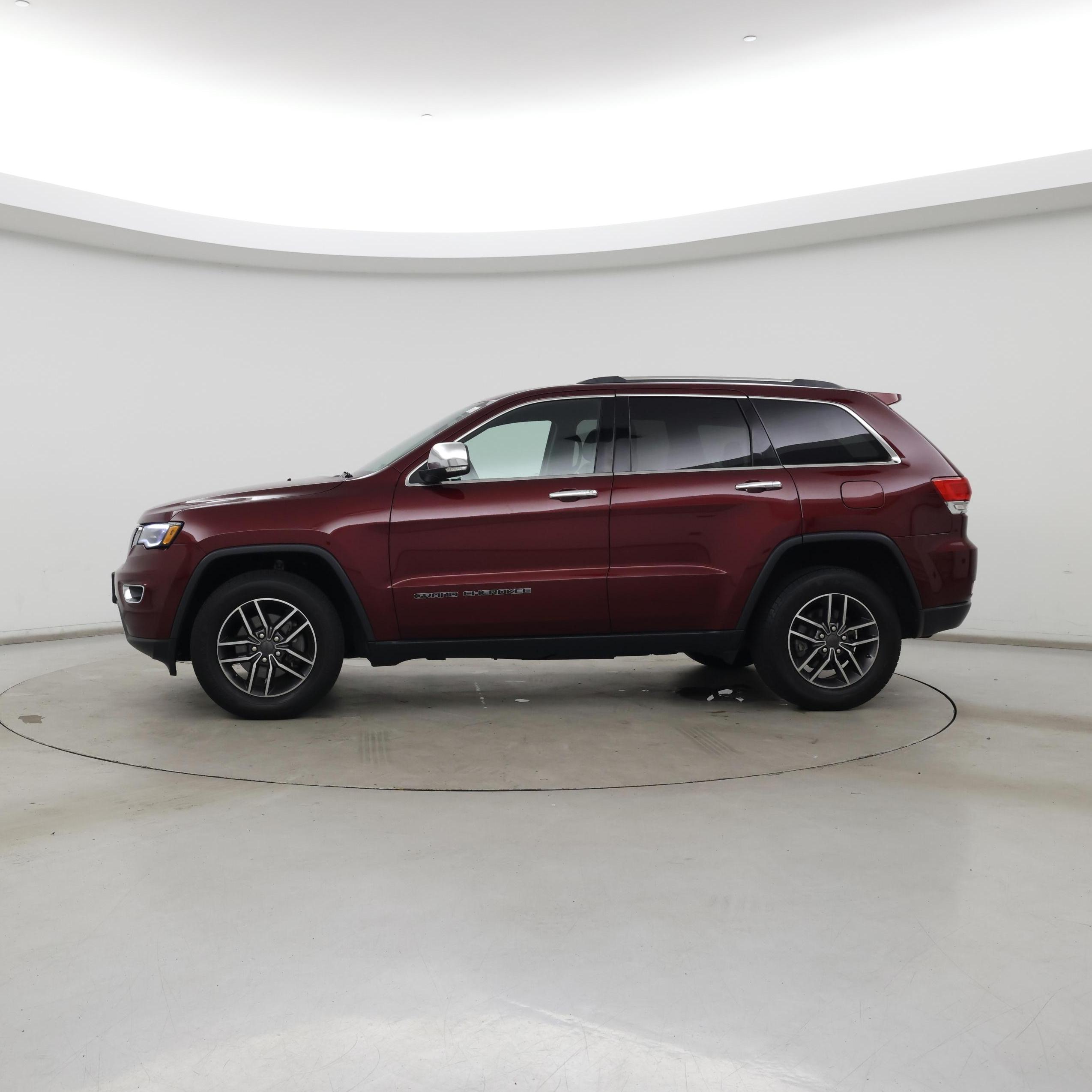 Thumbnail: 2019 Jeep Grand Cherokee - 3