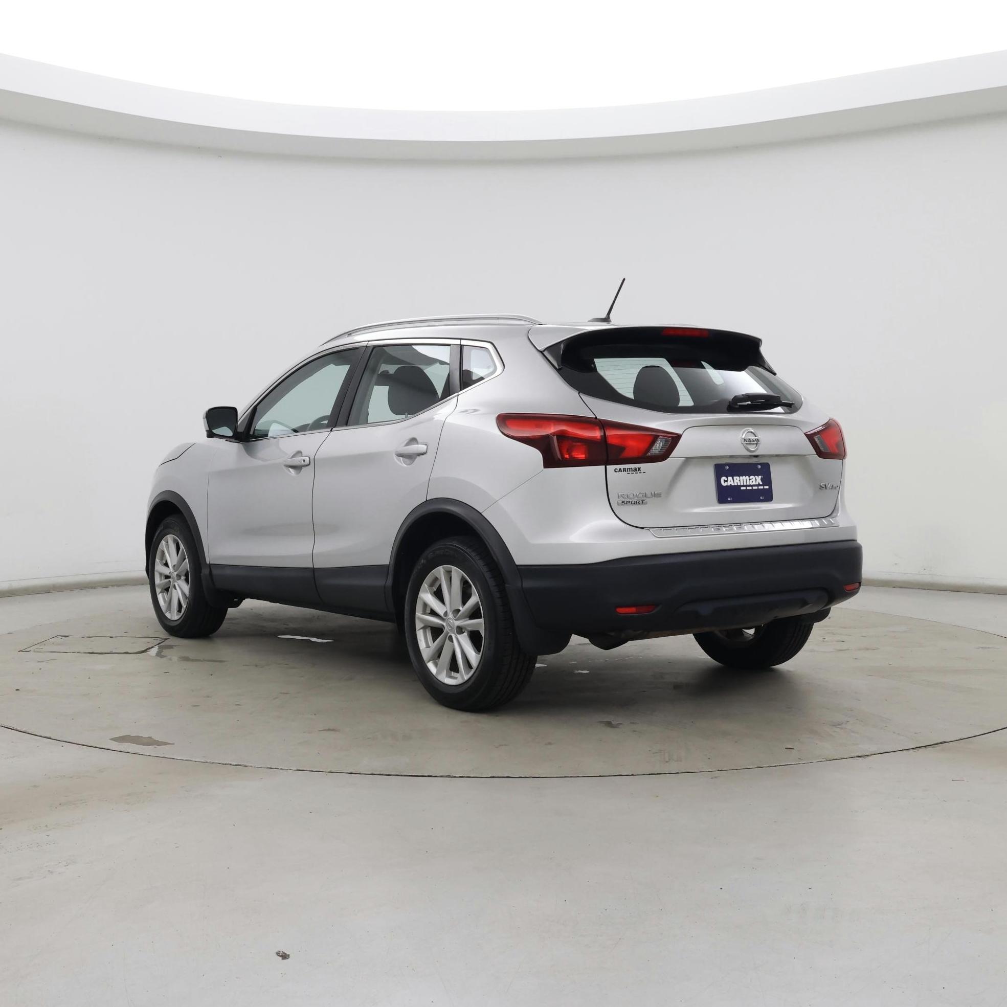 Thumbnail: 2017 Nissan Rogue Sport - 2