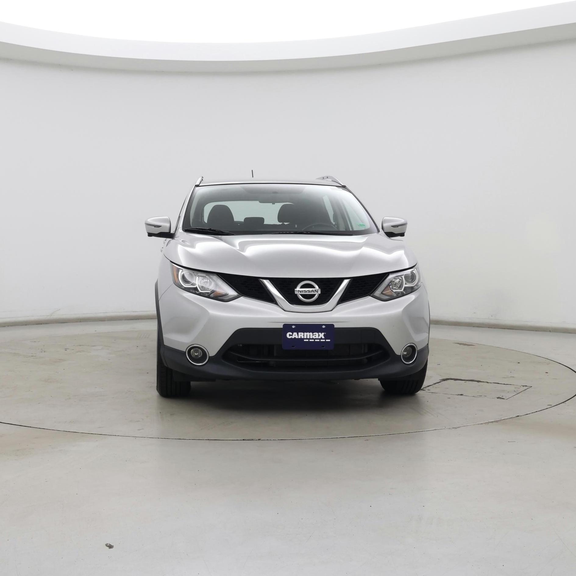 Thumbnail: 2017 Nissan Rogue Sport - 5