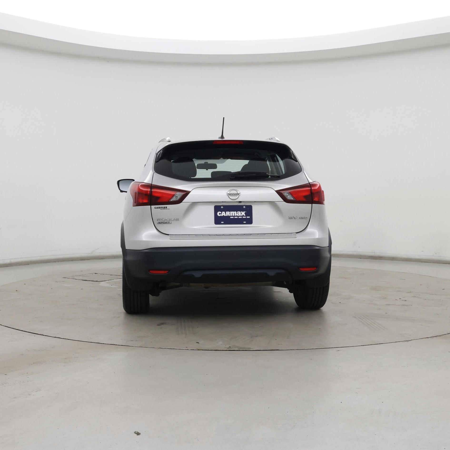Thumbnail: 2017 Nissan Rogue Sport - 6