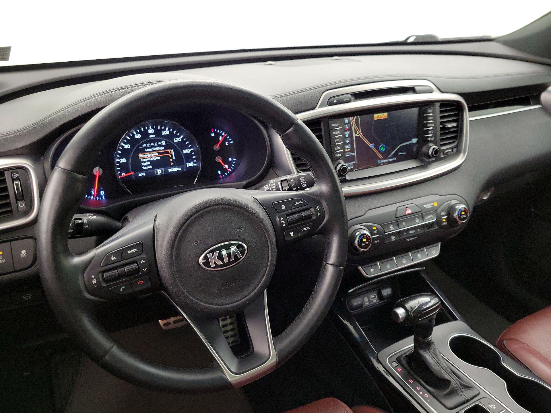 Thumbnail: 2016 Kia Sorento - 9