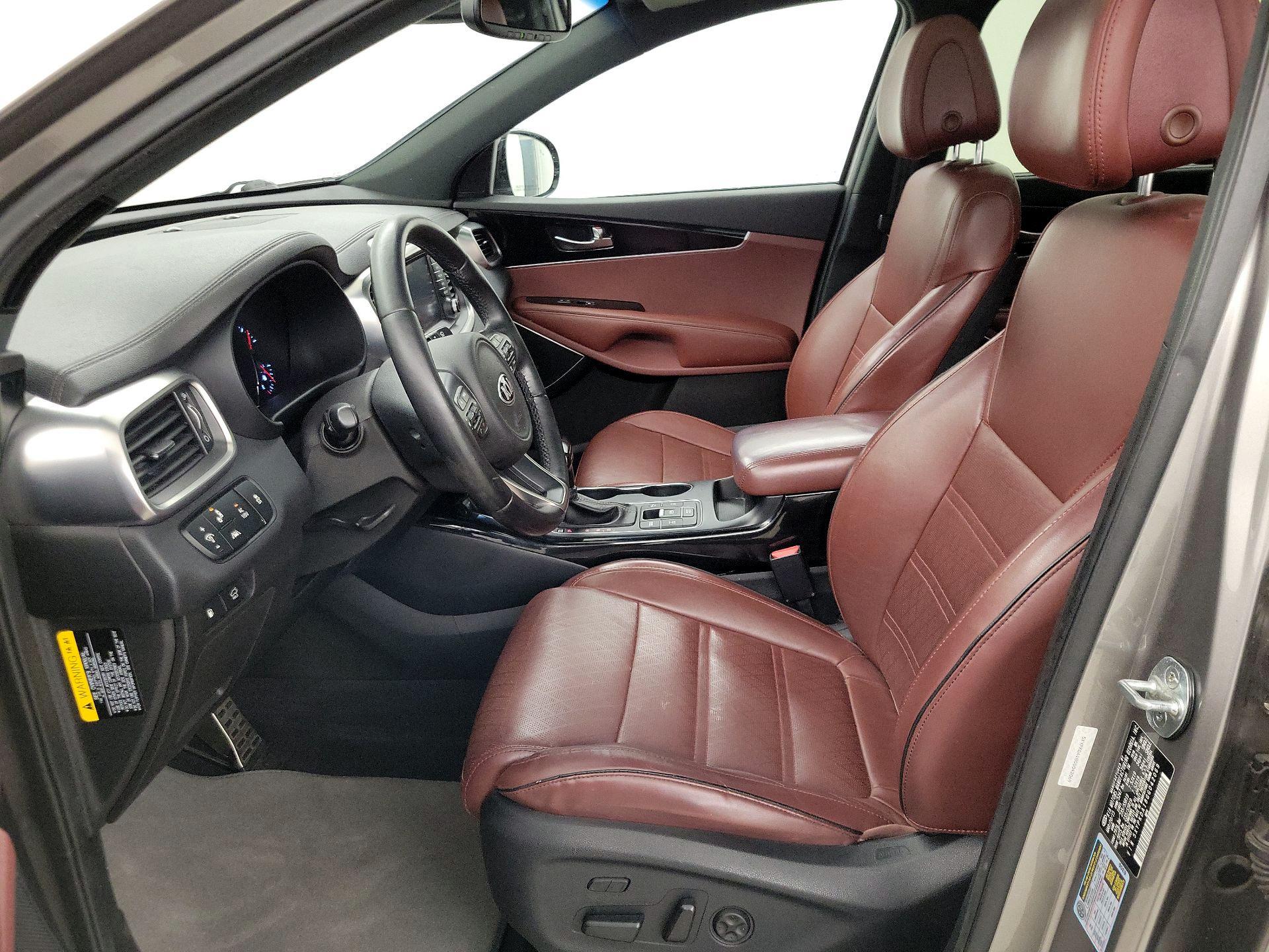 Thumbnail: 2016 Kia Sorento - 11