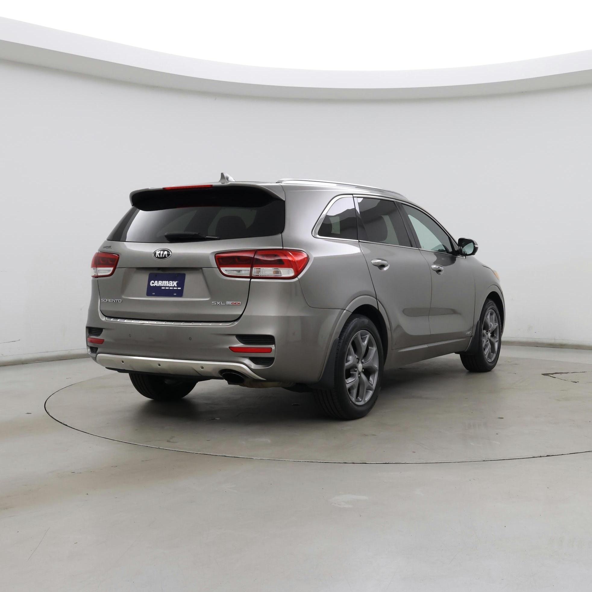 Thumbnail: 2016 Kia Sorento - 8