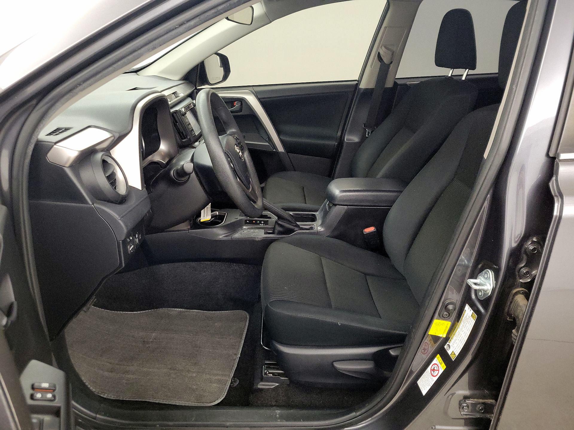 Thumbnail: 2018 Toyota RAV4 - 11
