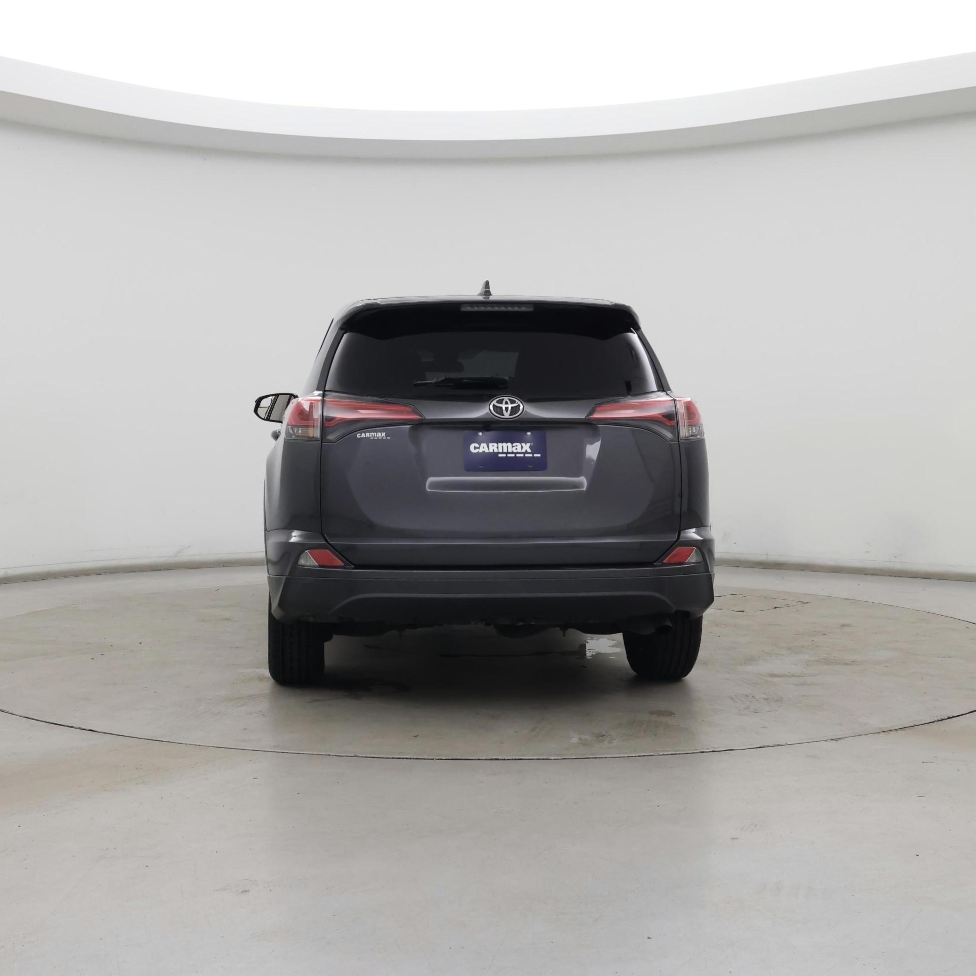 Thumbnail: 2018 Toyota RAV4 - 6
