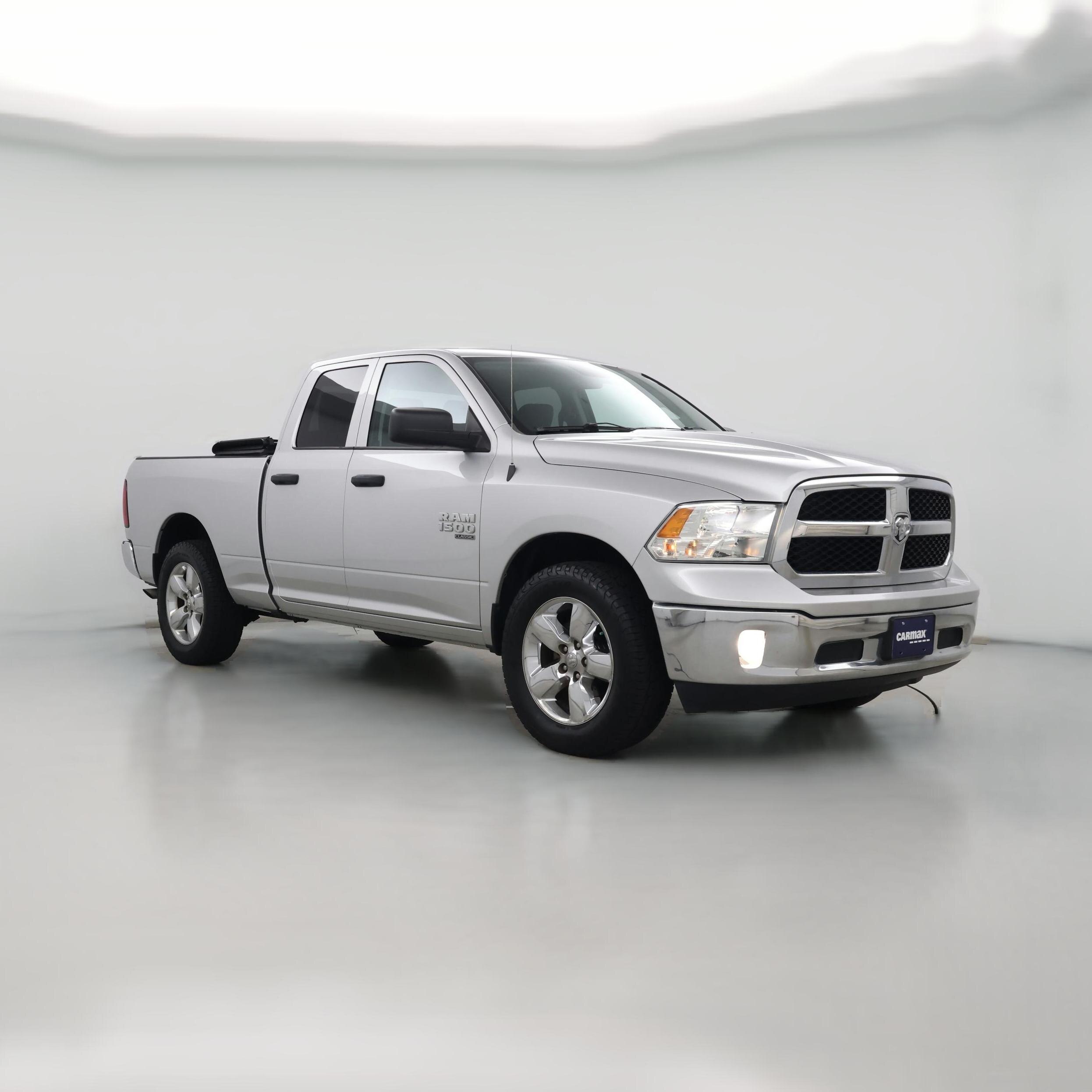 Thumbnail: 2019 RAM 1500 Classic - 1