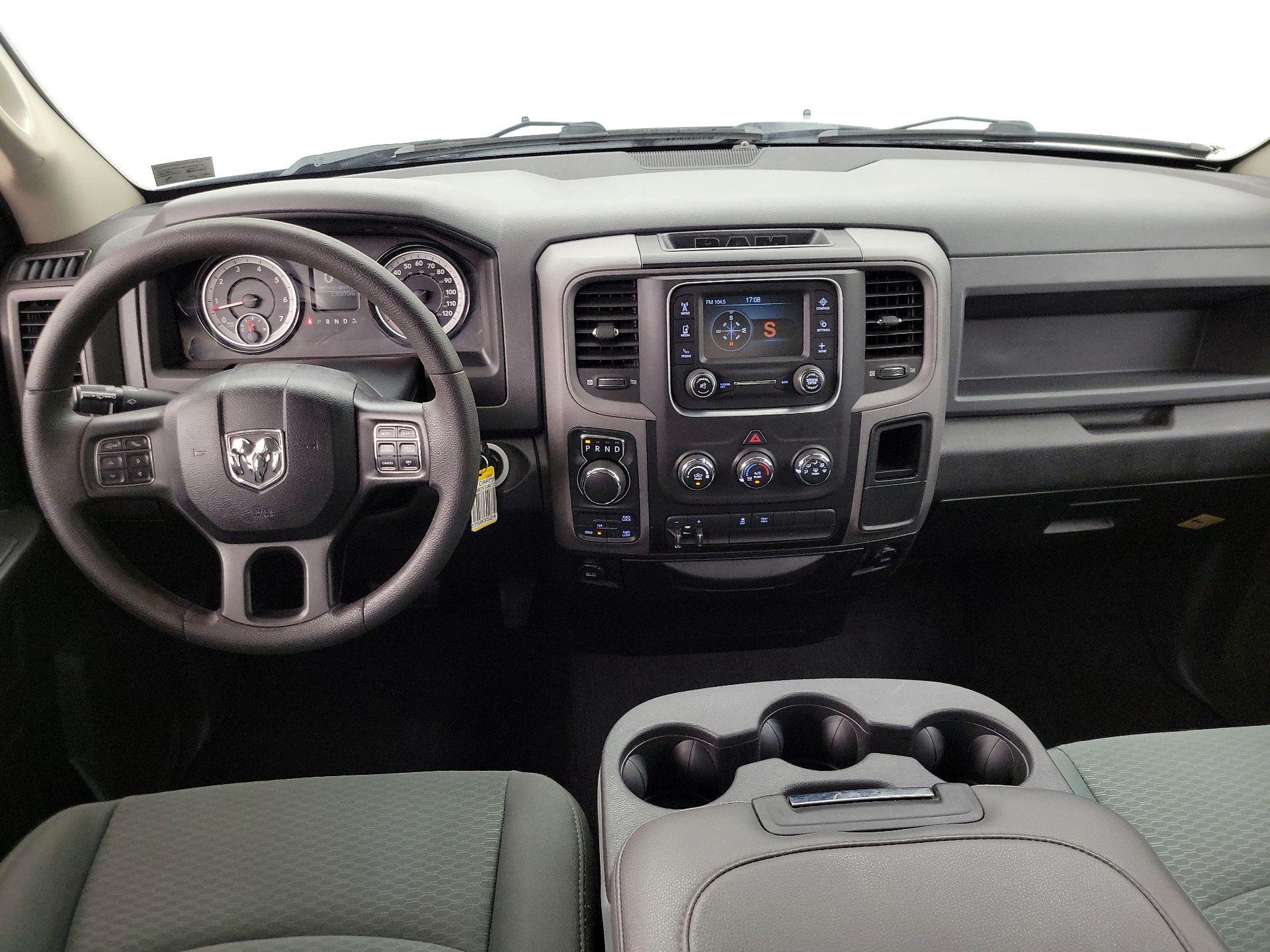 Thumbnail: 2019 RAM 1500 Classic - 9