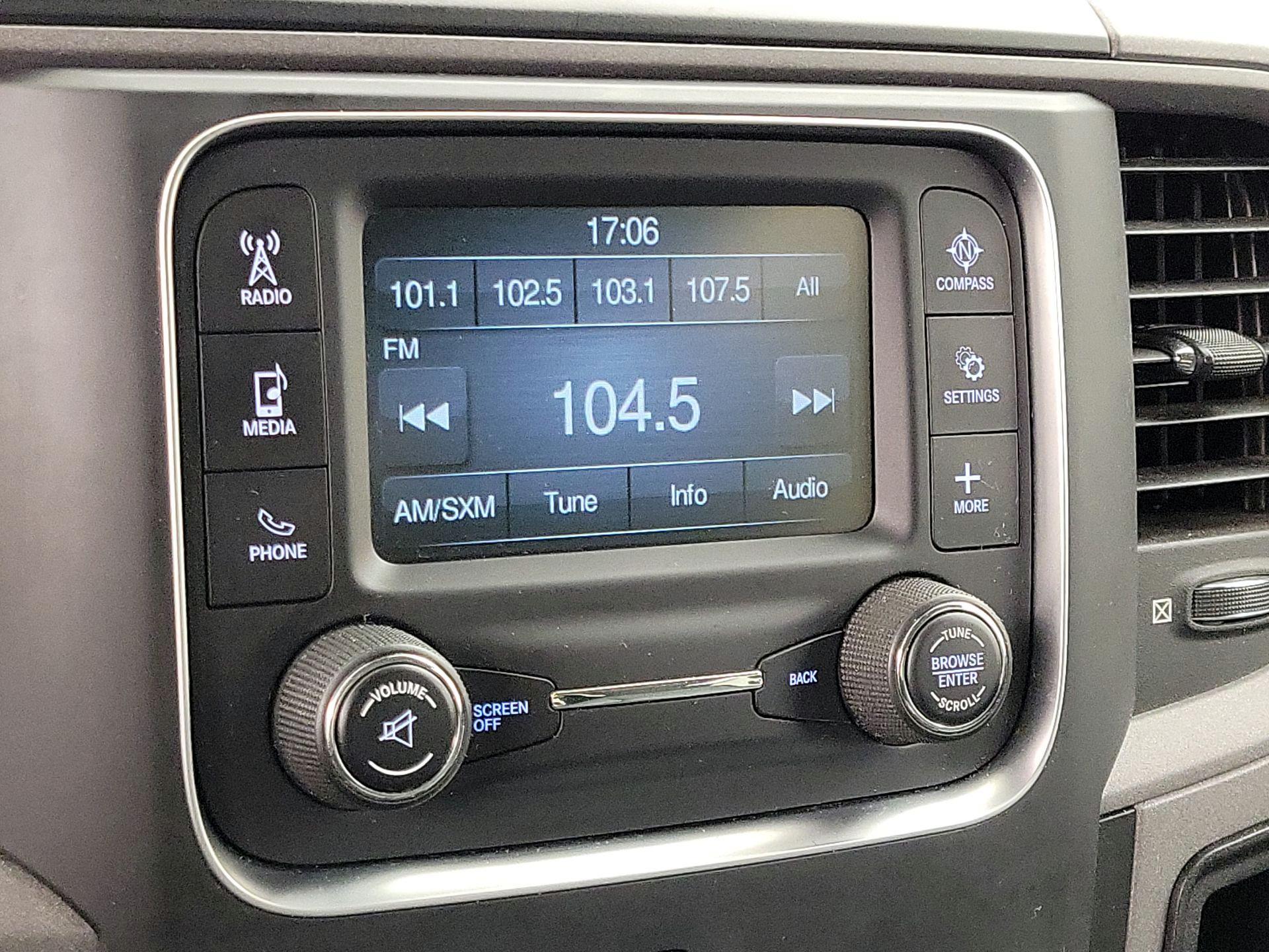 Thumbnail: 2019 RAM 1500 Classic - 15