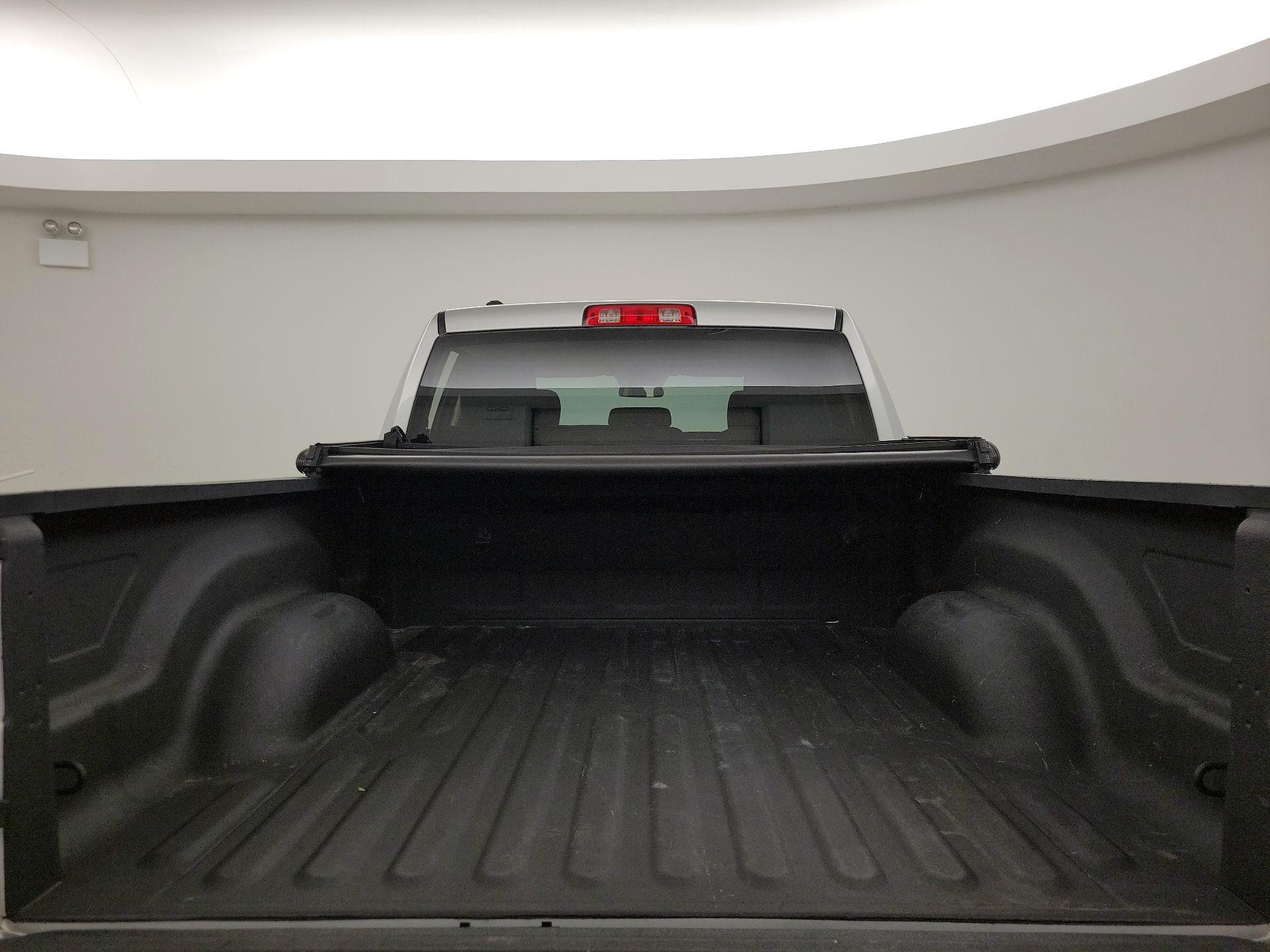 Thumbnail: 2019 RAM 1500 Classic - 20