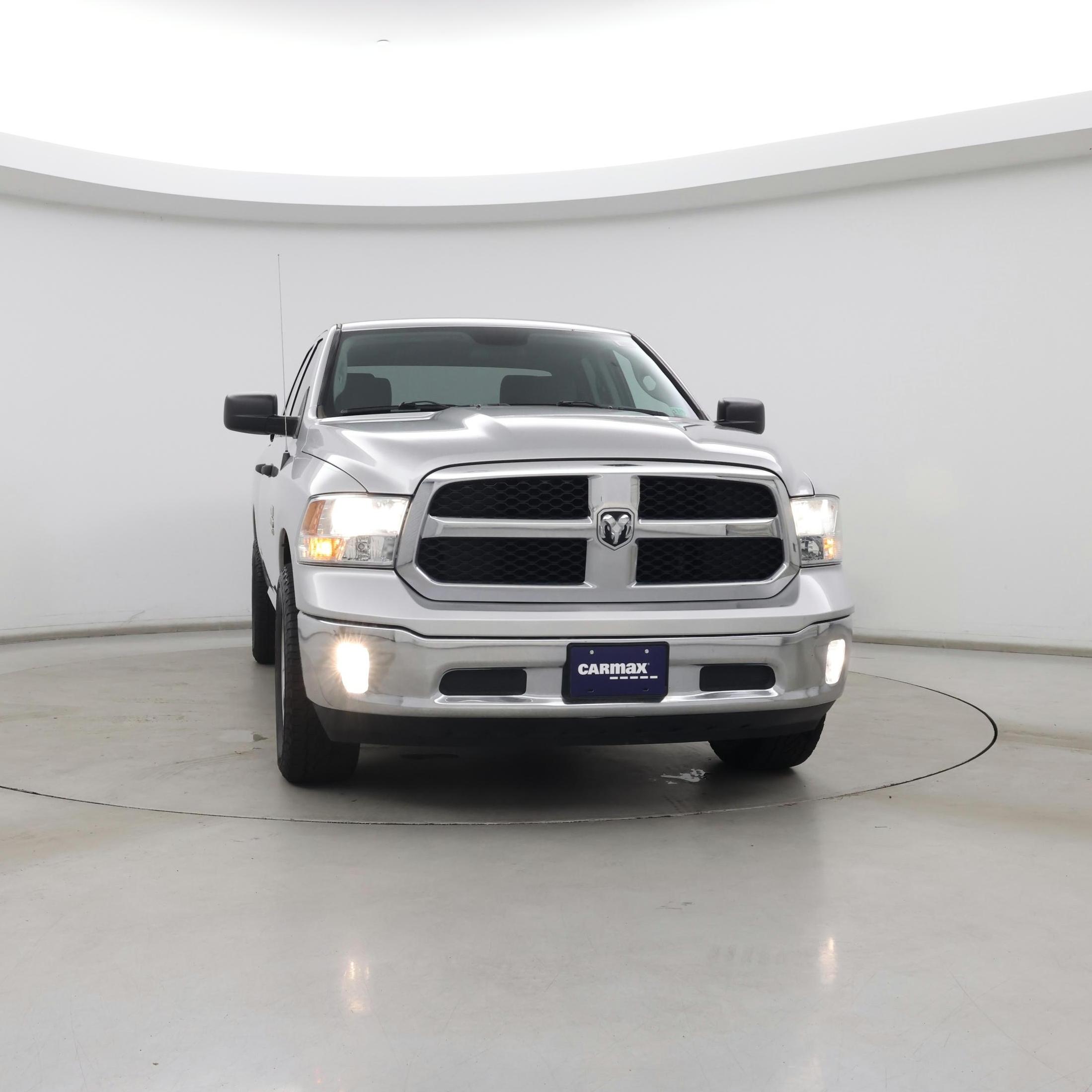 Thumbnail: 2019 RAM 1500 Classic - 5
