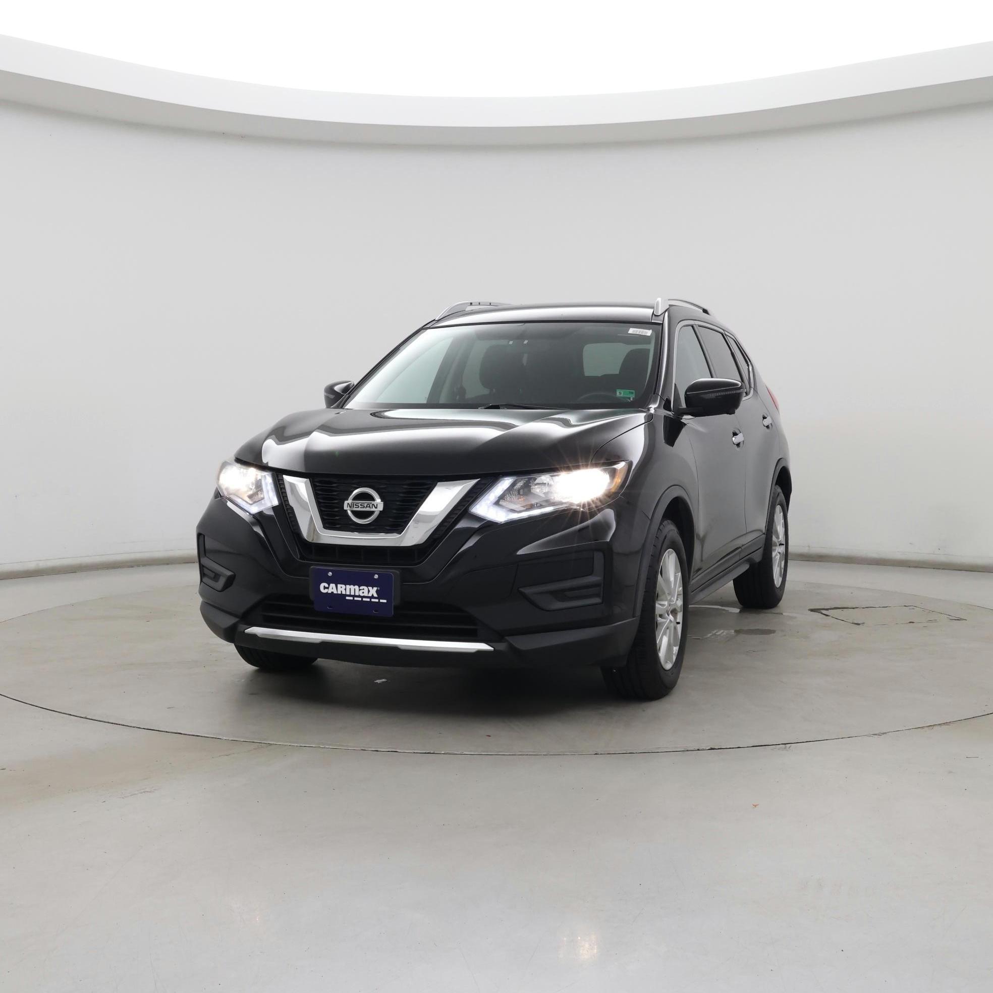 Thumbnail: 2017 Nissan Rogue - 4