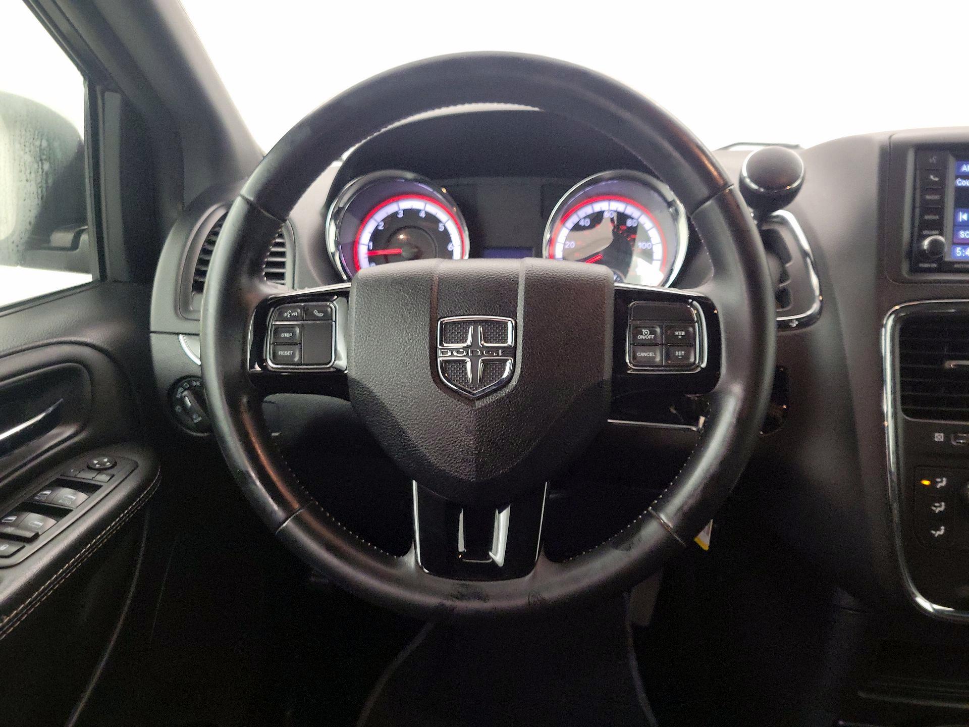Thumbnail: 2018 Dodge Grand Caravan - 10