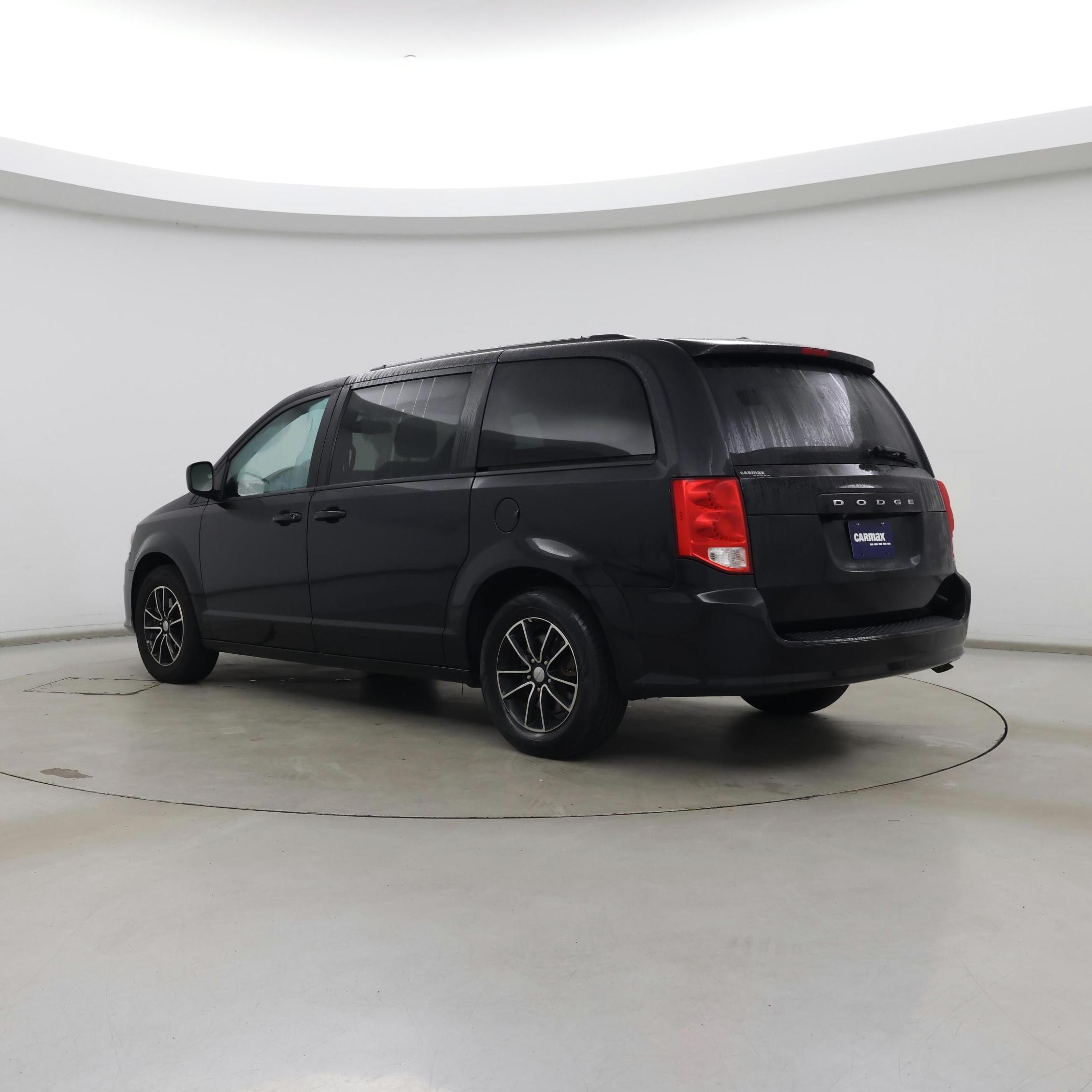 Thumbnail: 2018 Dodge Grand Caravan - 2
