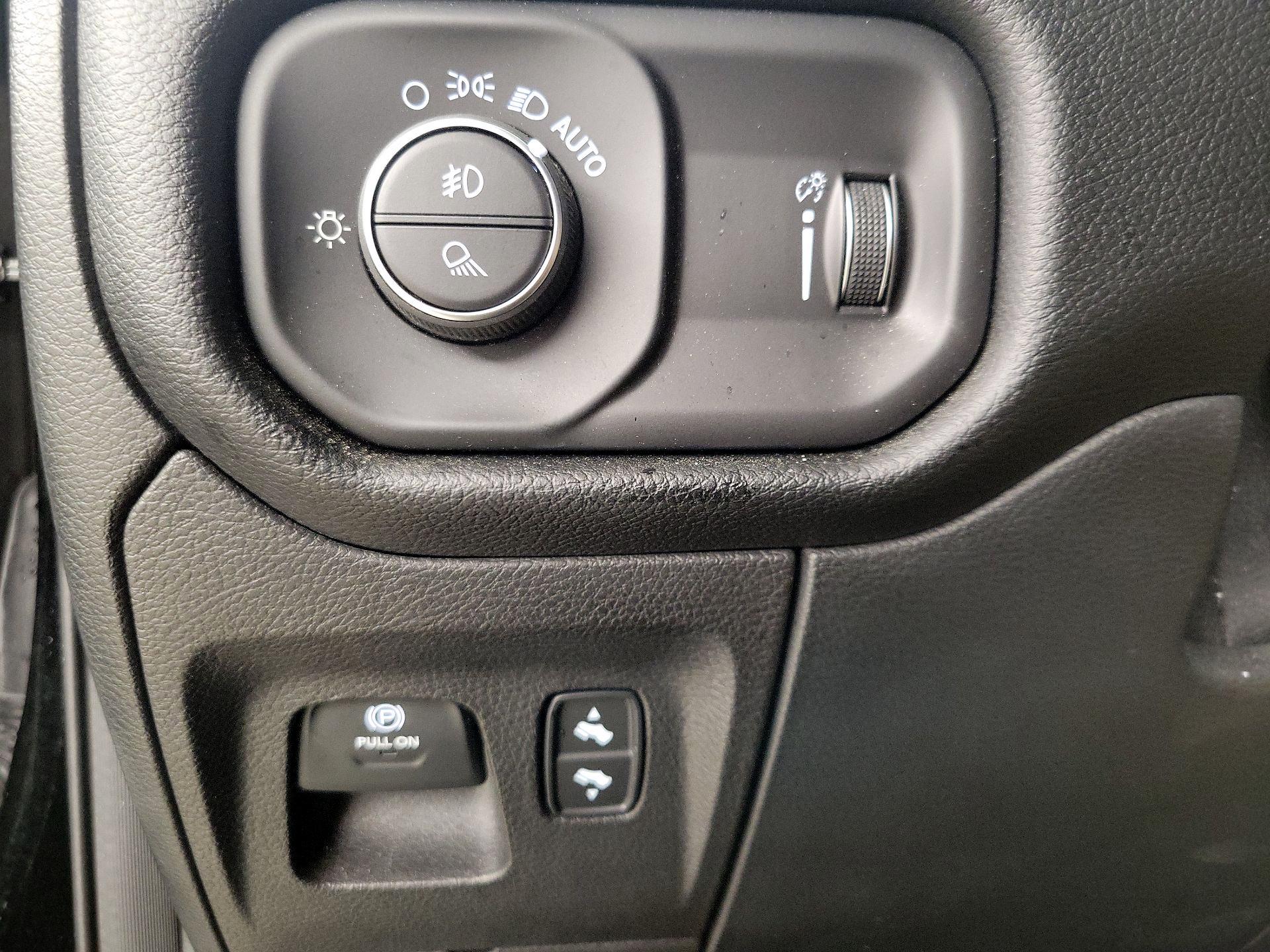 Thumbnail: 2021 RAM 1500 - 13