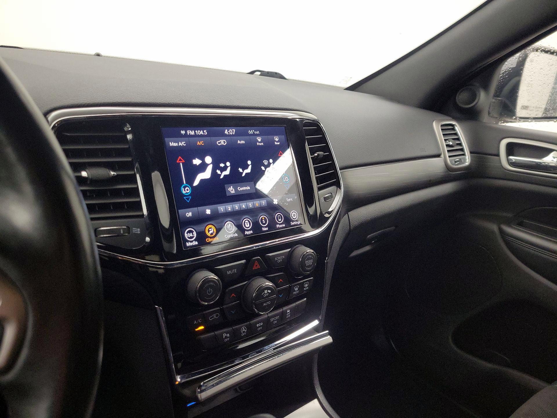 Thumbnail: 2020 Jeep Grand Cherokee - 17