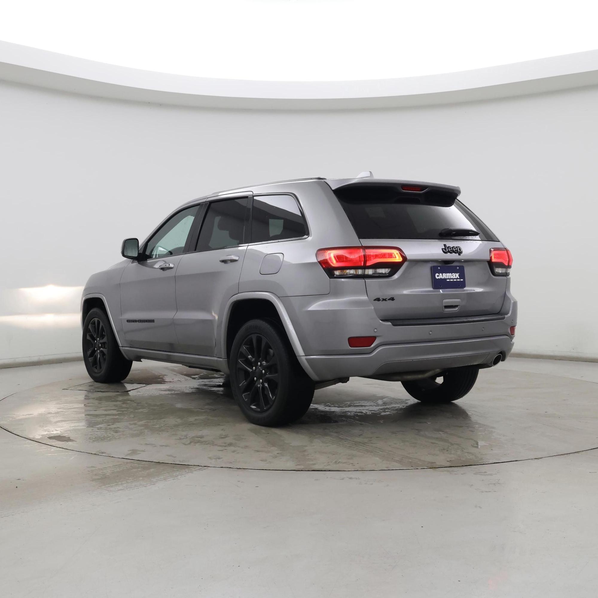 Thumbnail: 2020 Jeep Grand Cherokee - 2