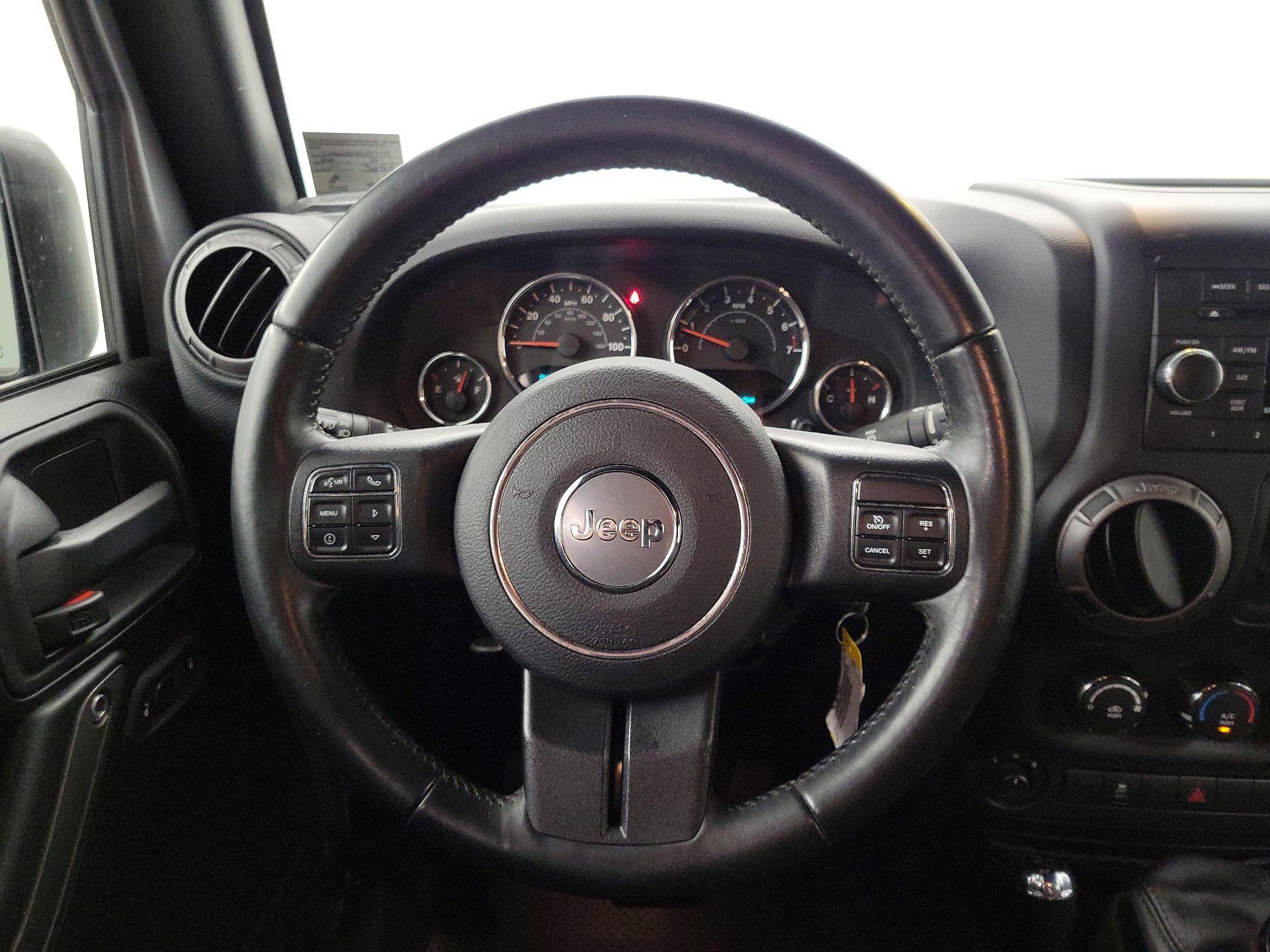 Thumbnail: 2017 Jeep Wrangler - 10