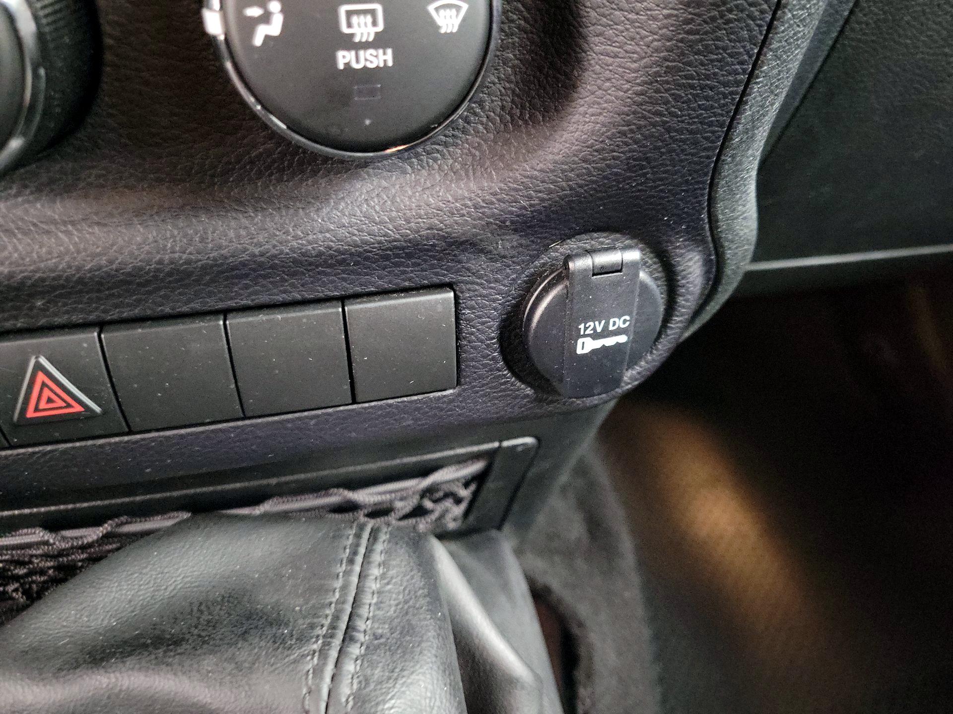 Thumbnail: 2017 Jeep Wrangler - 16