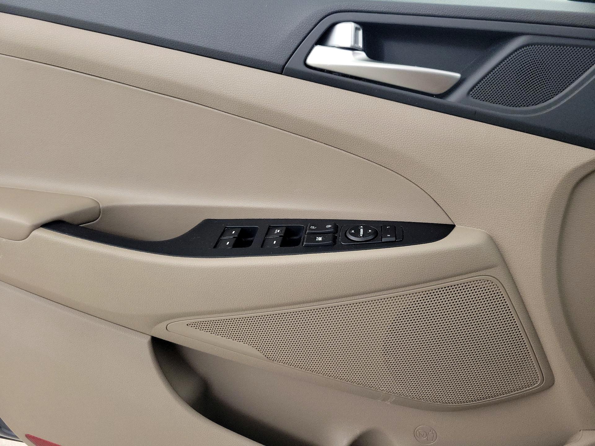 Thumbnail: 2020 Hyundai Tucson - 12
