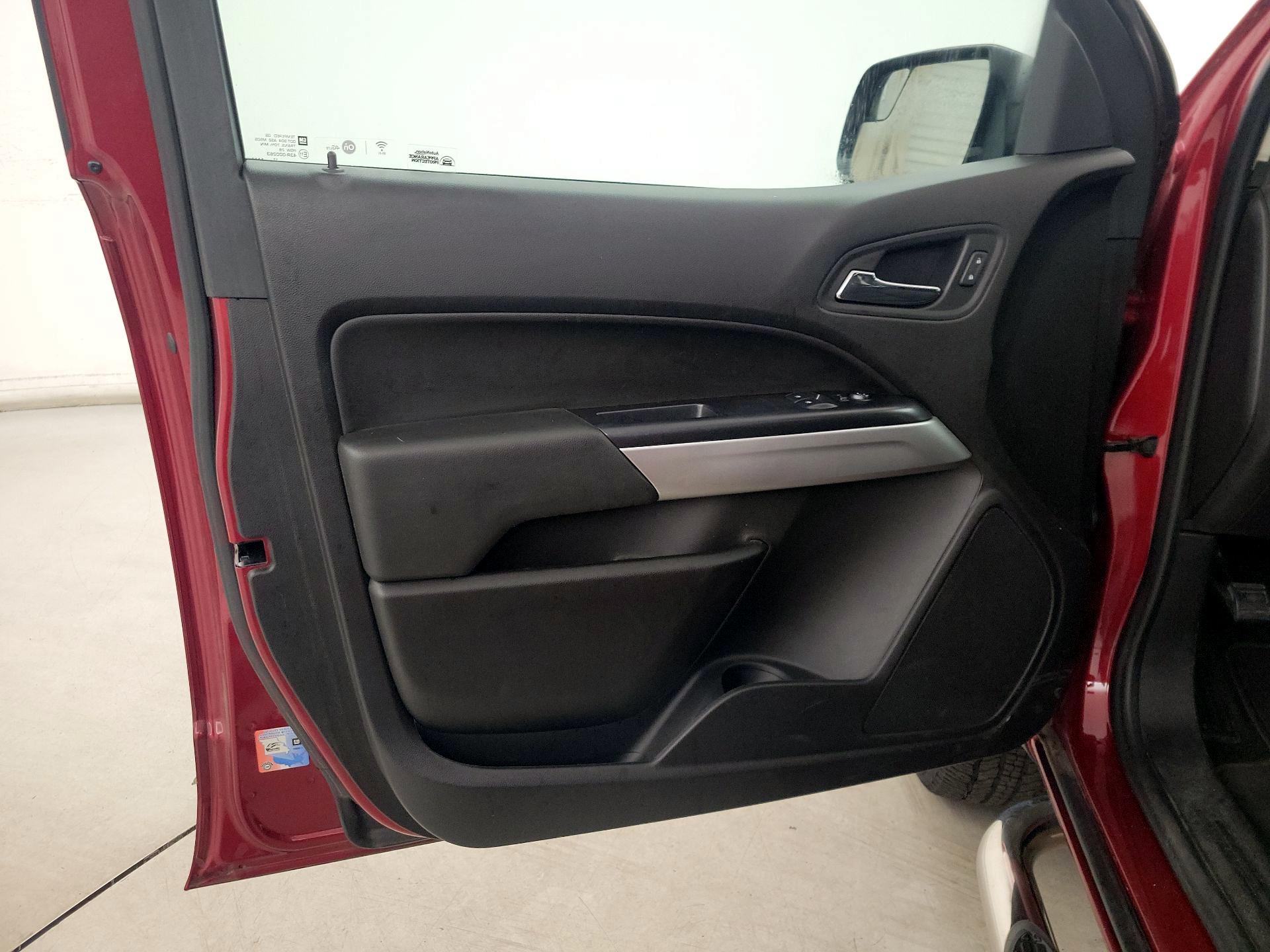 Thumbnail: 2018 Chevrolet Colorado - 12