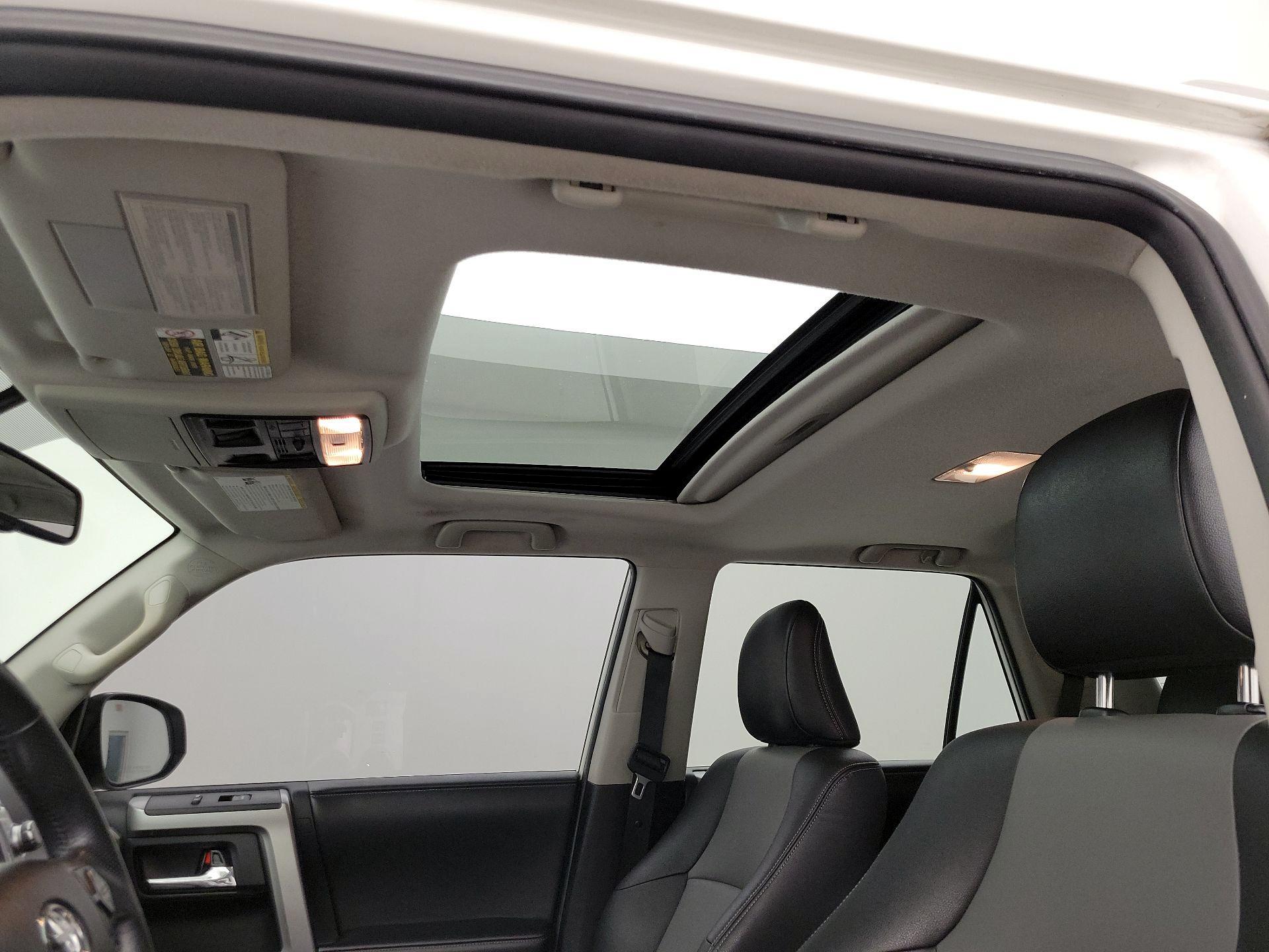 Thumbnail: 2014 Toyota 4Runner - 20