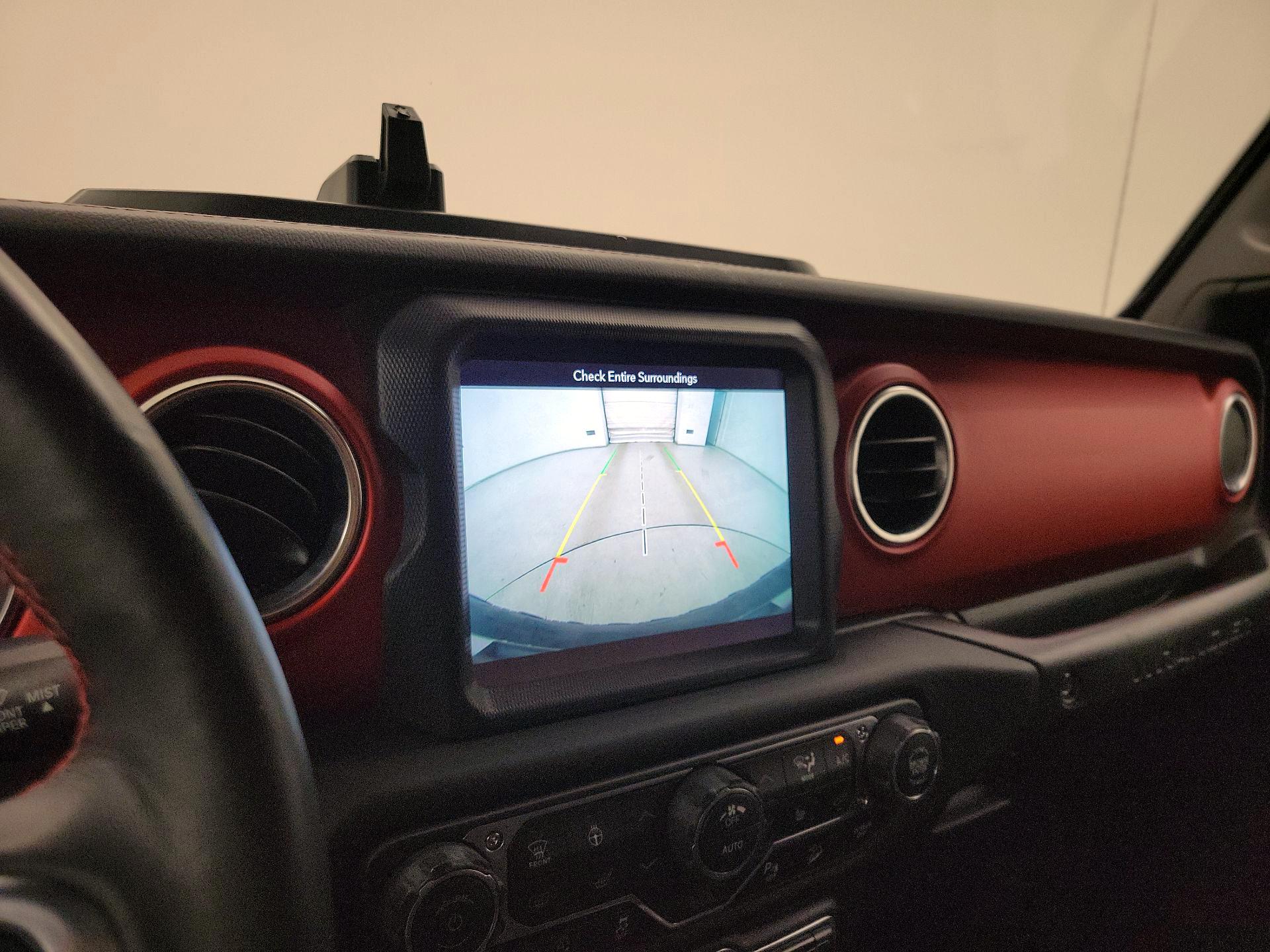 Thumbnail: 2018 Jeep Wrangler - 15