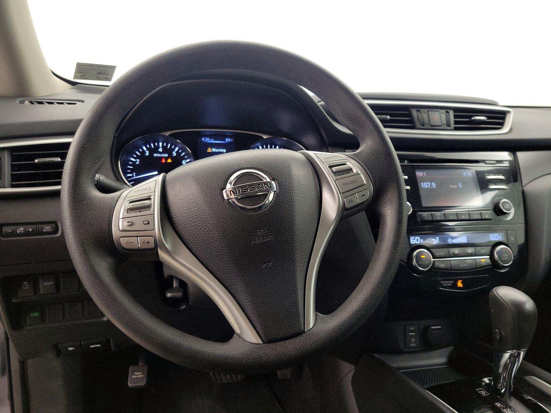Thumbnail: 2016 Nissan Rogue - 10