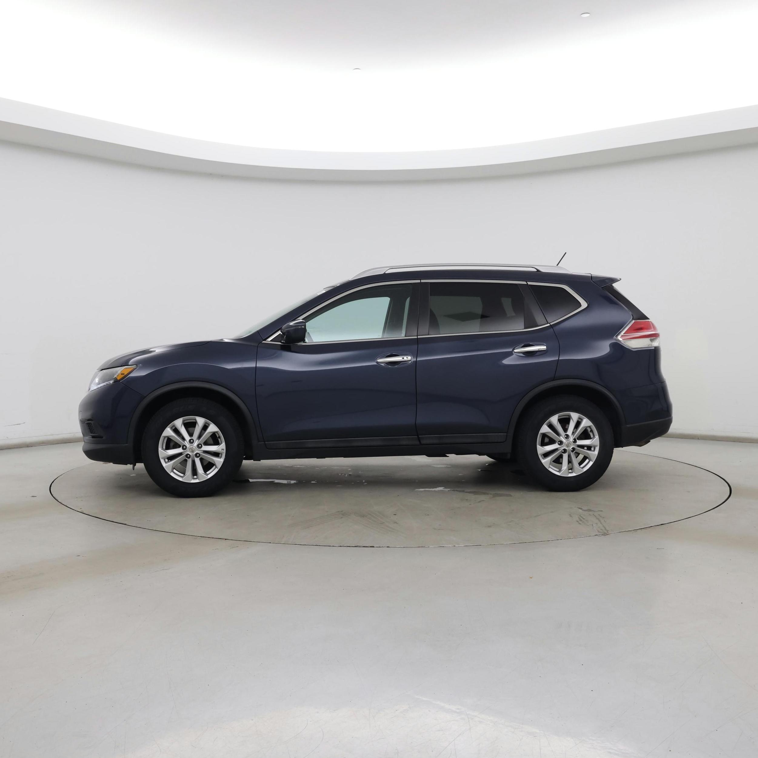 Thumbnail: 2016 Nissan Rogue - 3