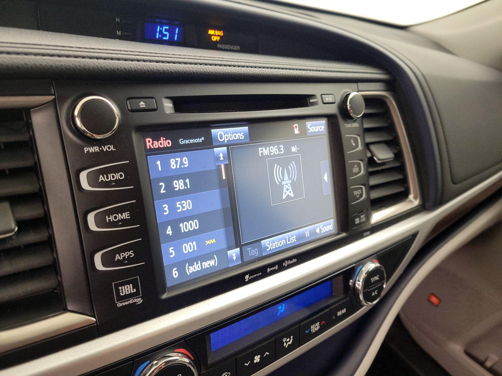Thumbnail: 2016 Toyota Highlander - 15