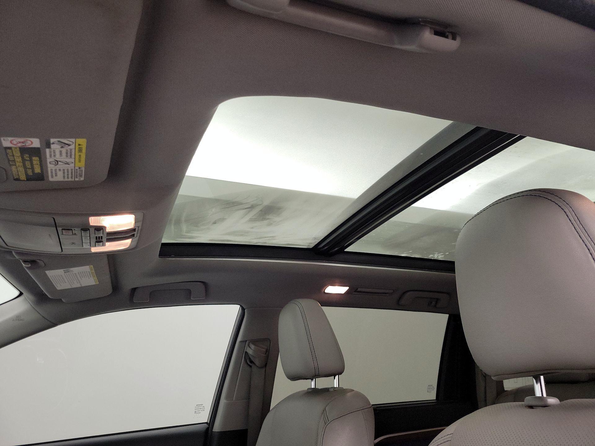 Thumbnail: 2016 Toyota Highlander - 19