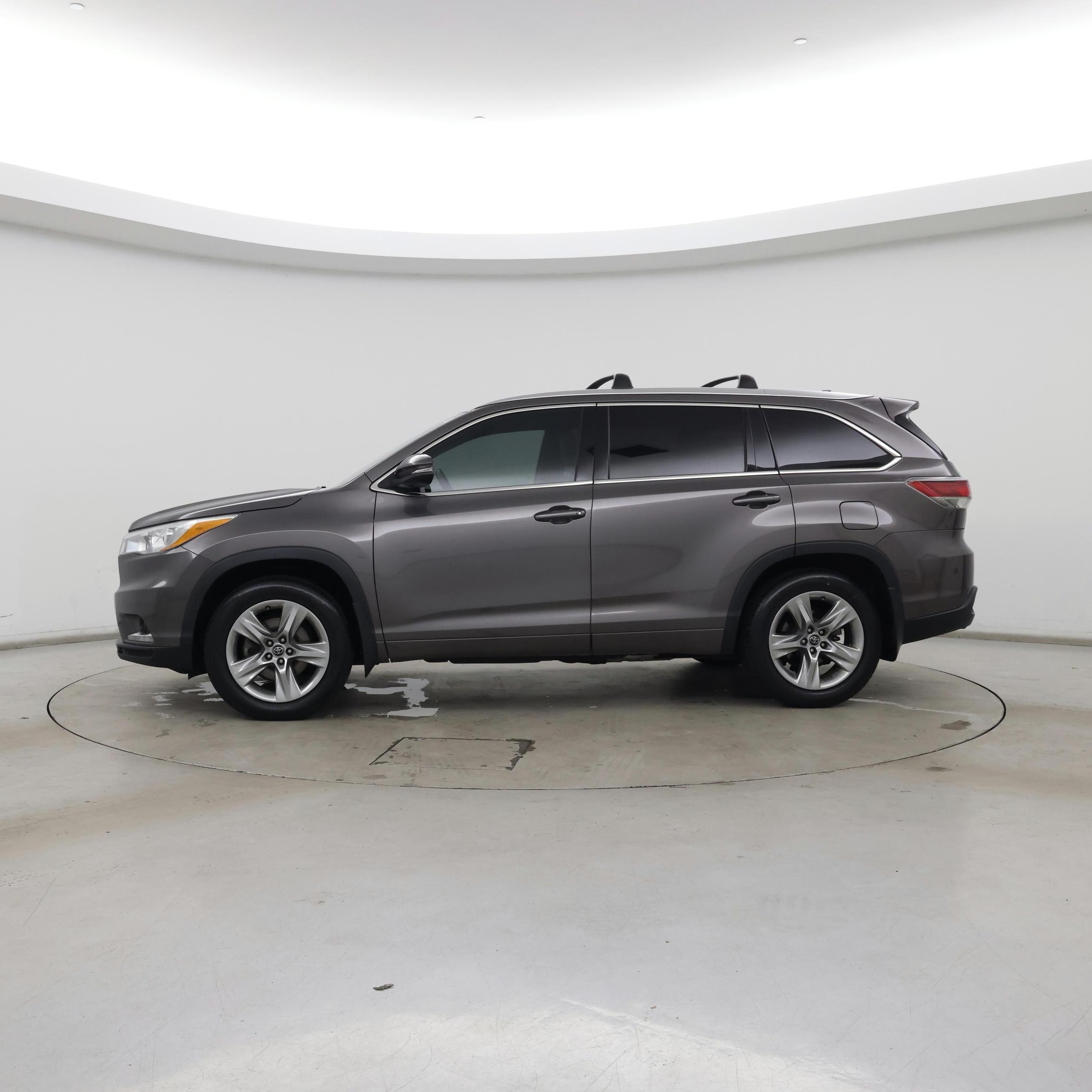 Thumbnail: 2016 Toyota Highlander - 3