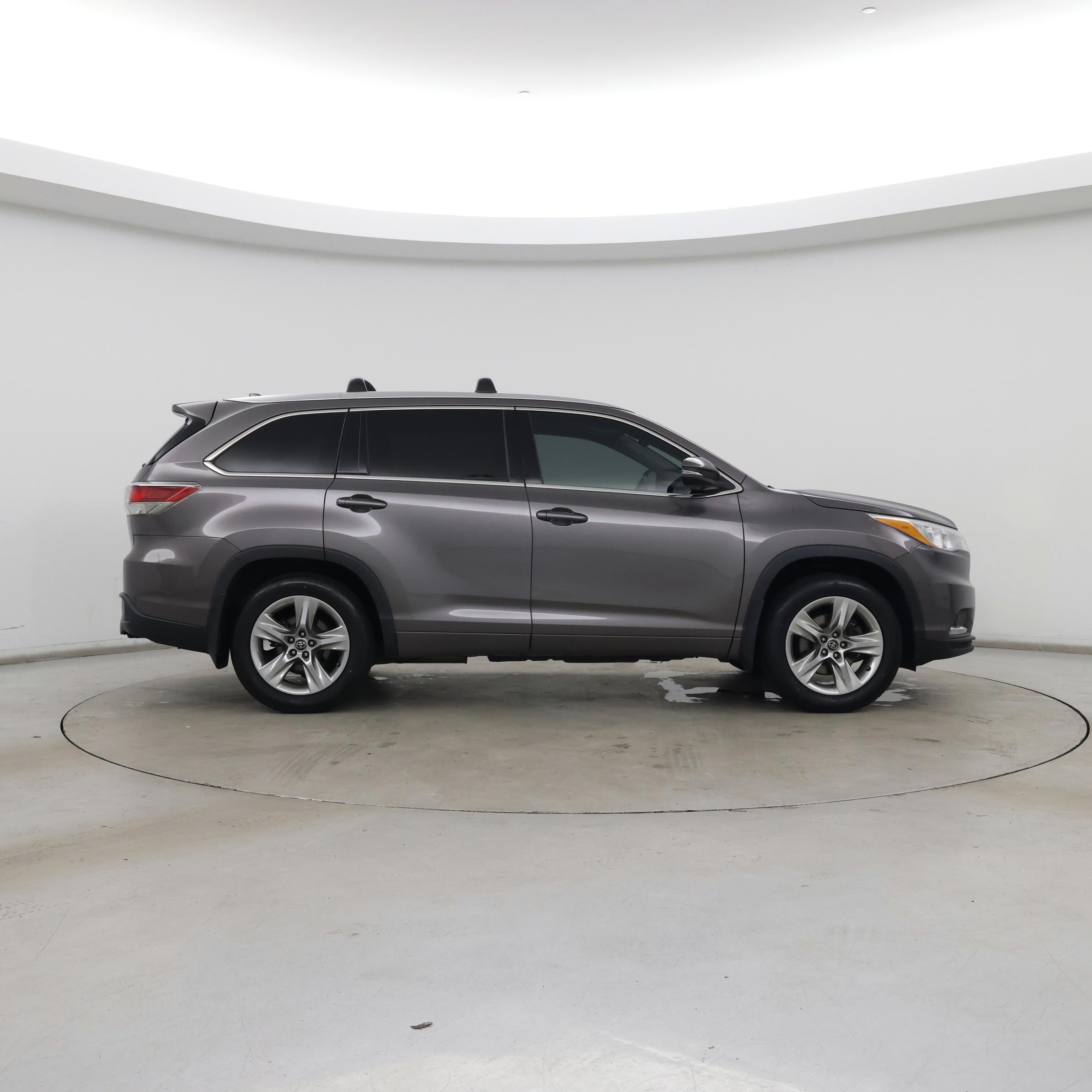 Thumbnail: 2016 Toyota Highlander - 7