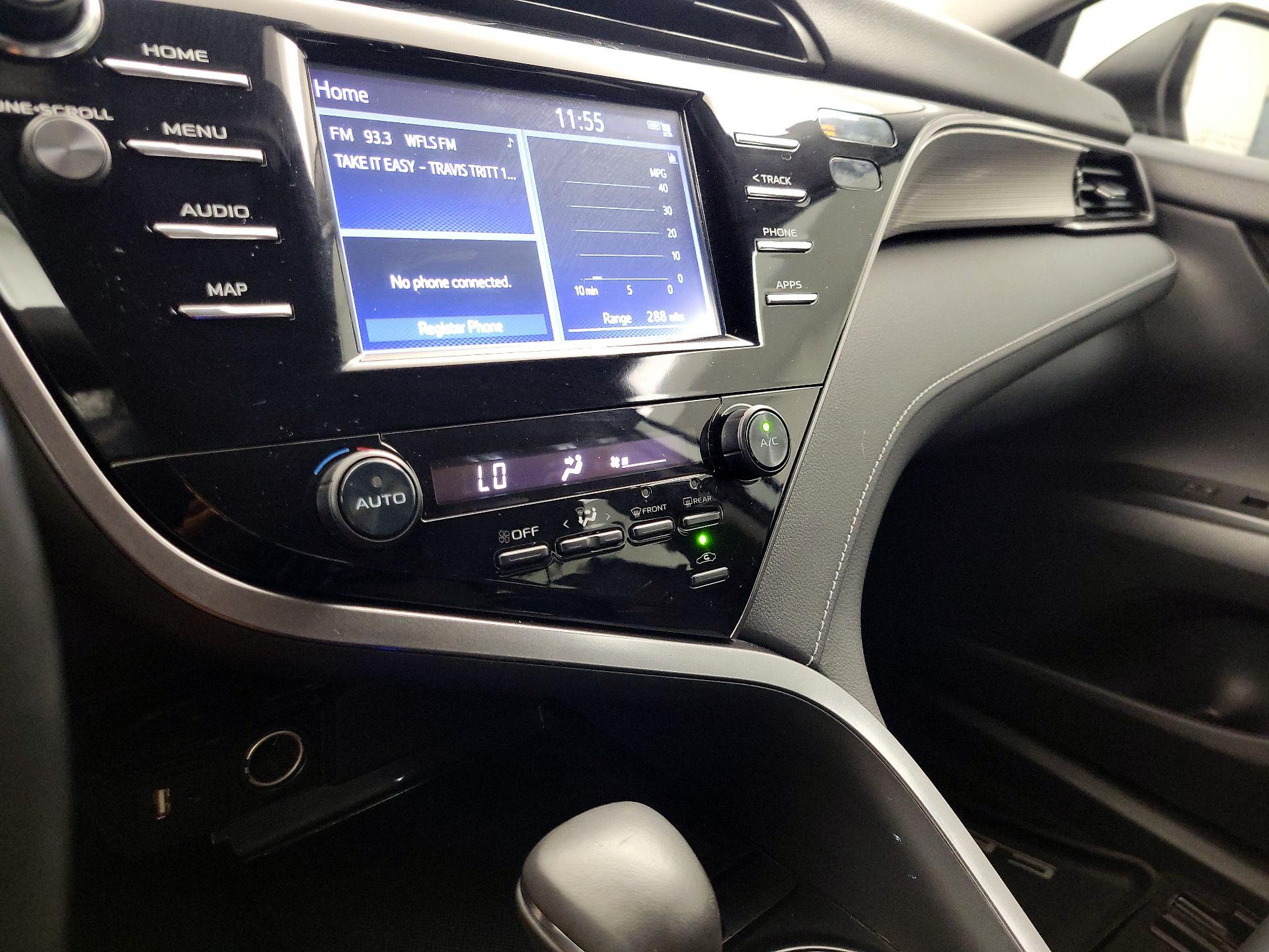 Thumbnail: 2019 Toyota Camry - 16