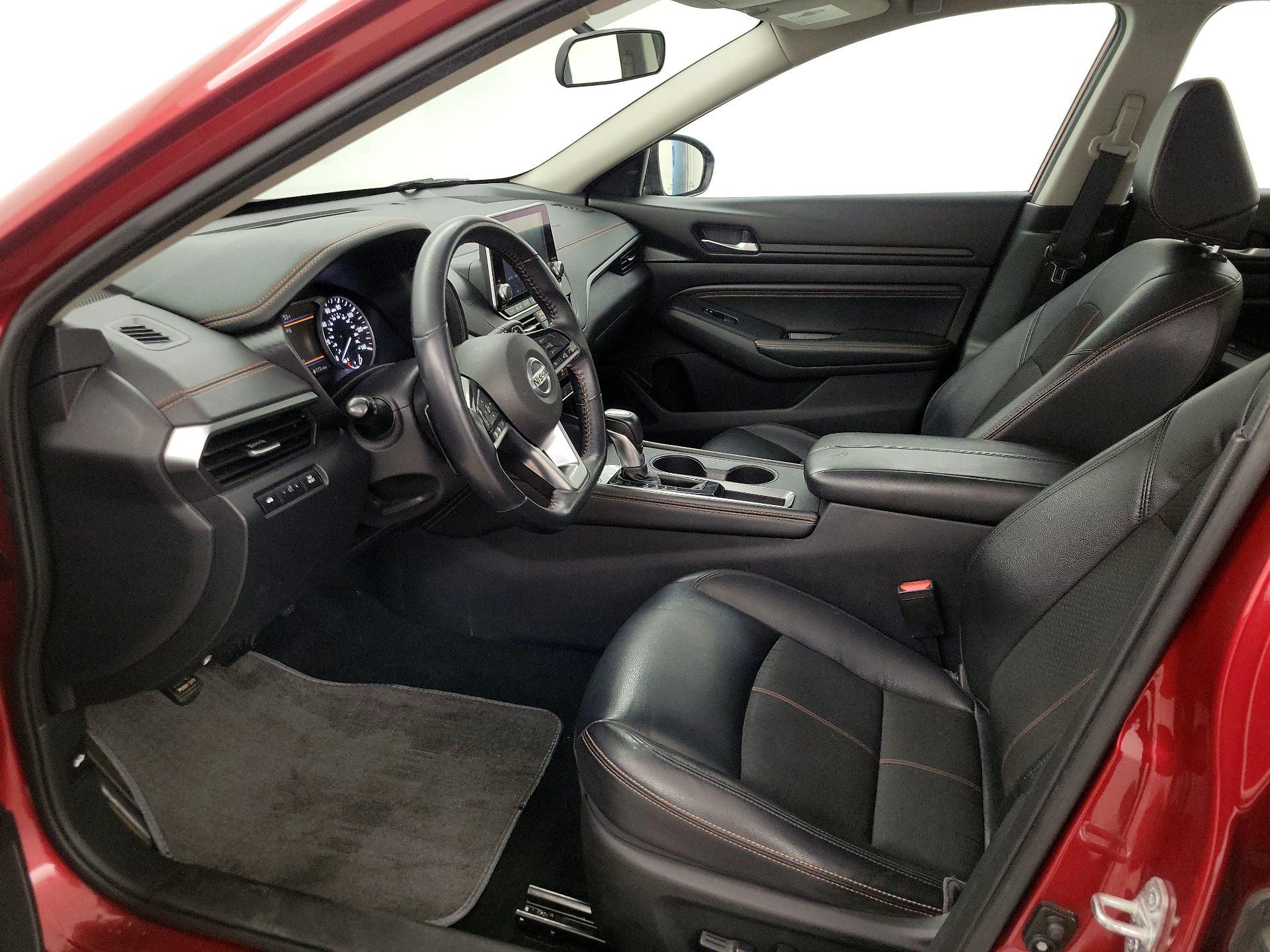 Thumbnail: 2019 Nissan Altima - 11