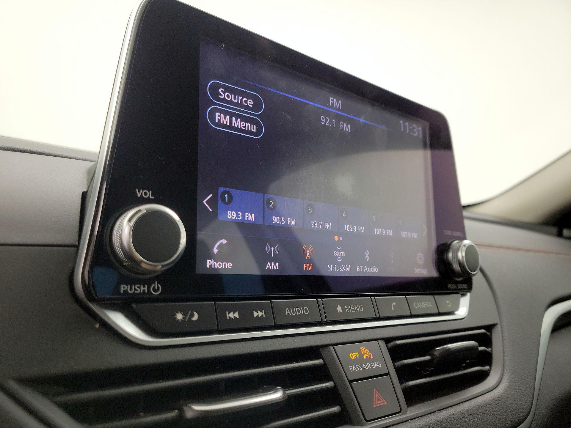 Thumbnail: 2019 Nissan Altima - 15