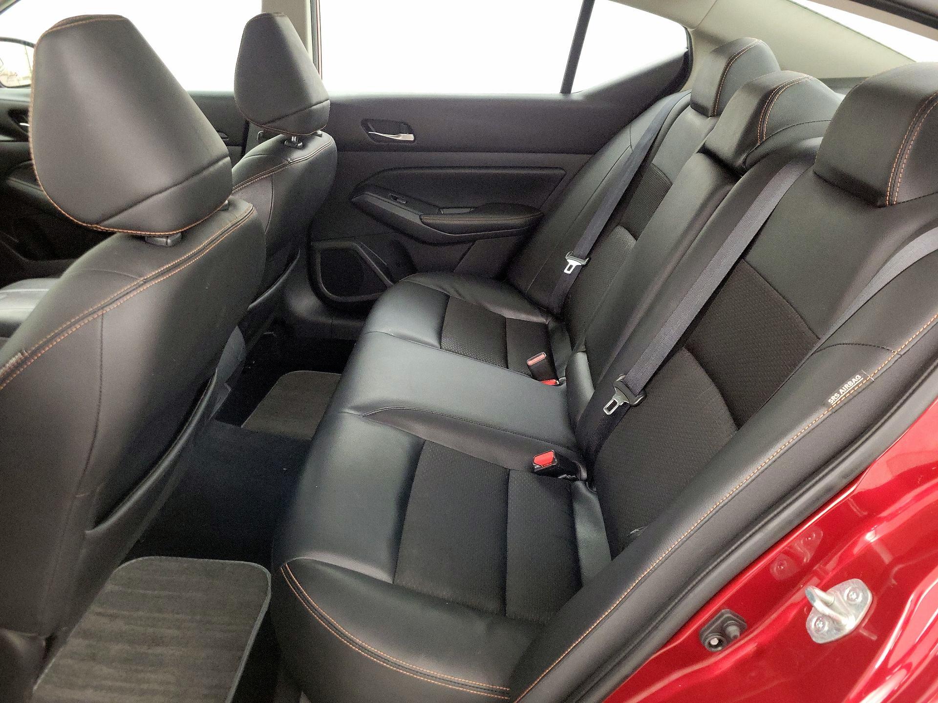 Thumbnail: 2019 Nissan Altima - 19