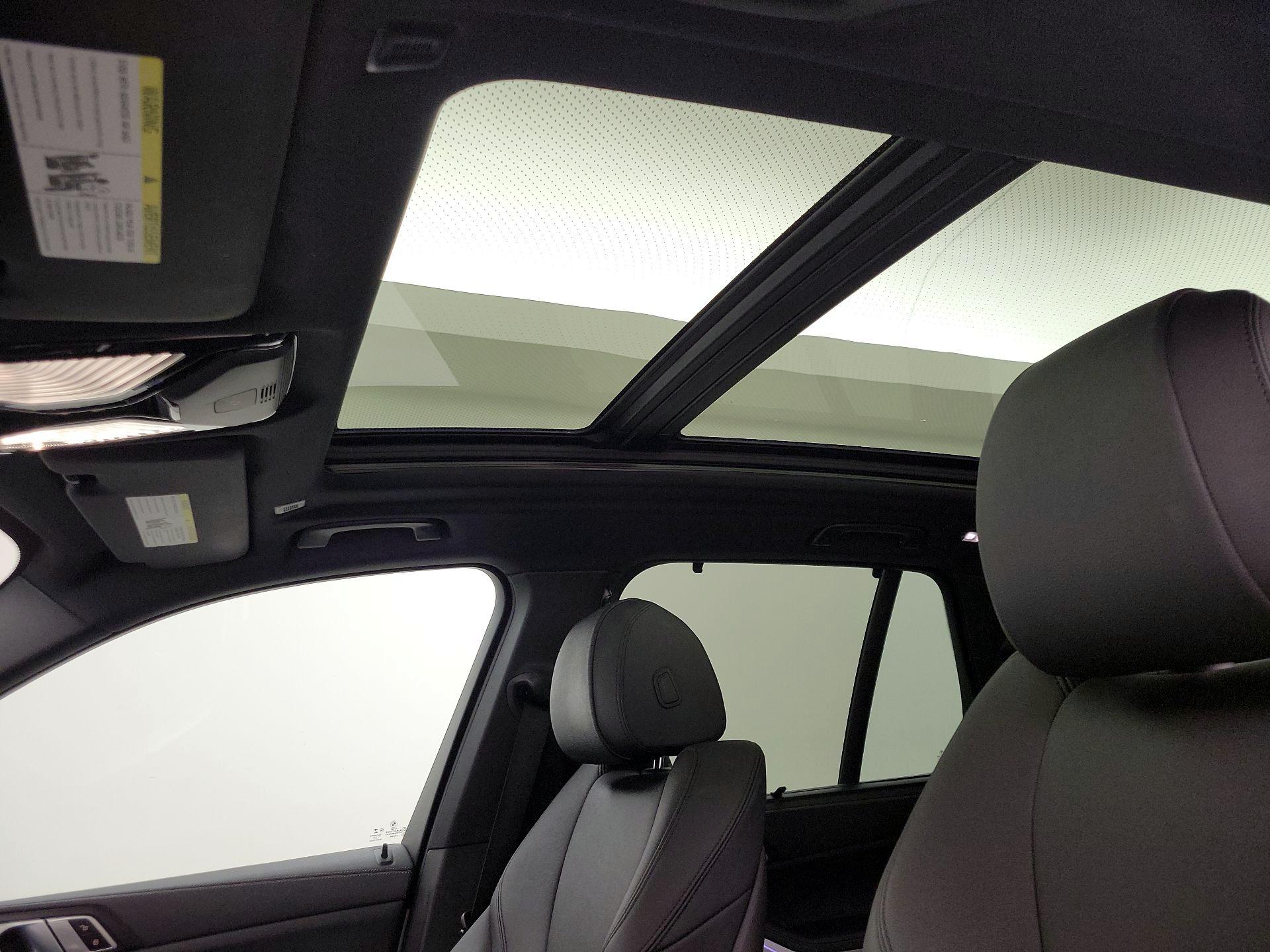 Thumbnail: 2022 BMW X5 - 20