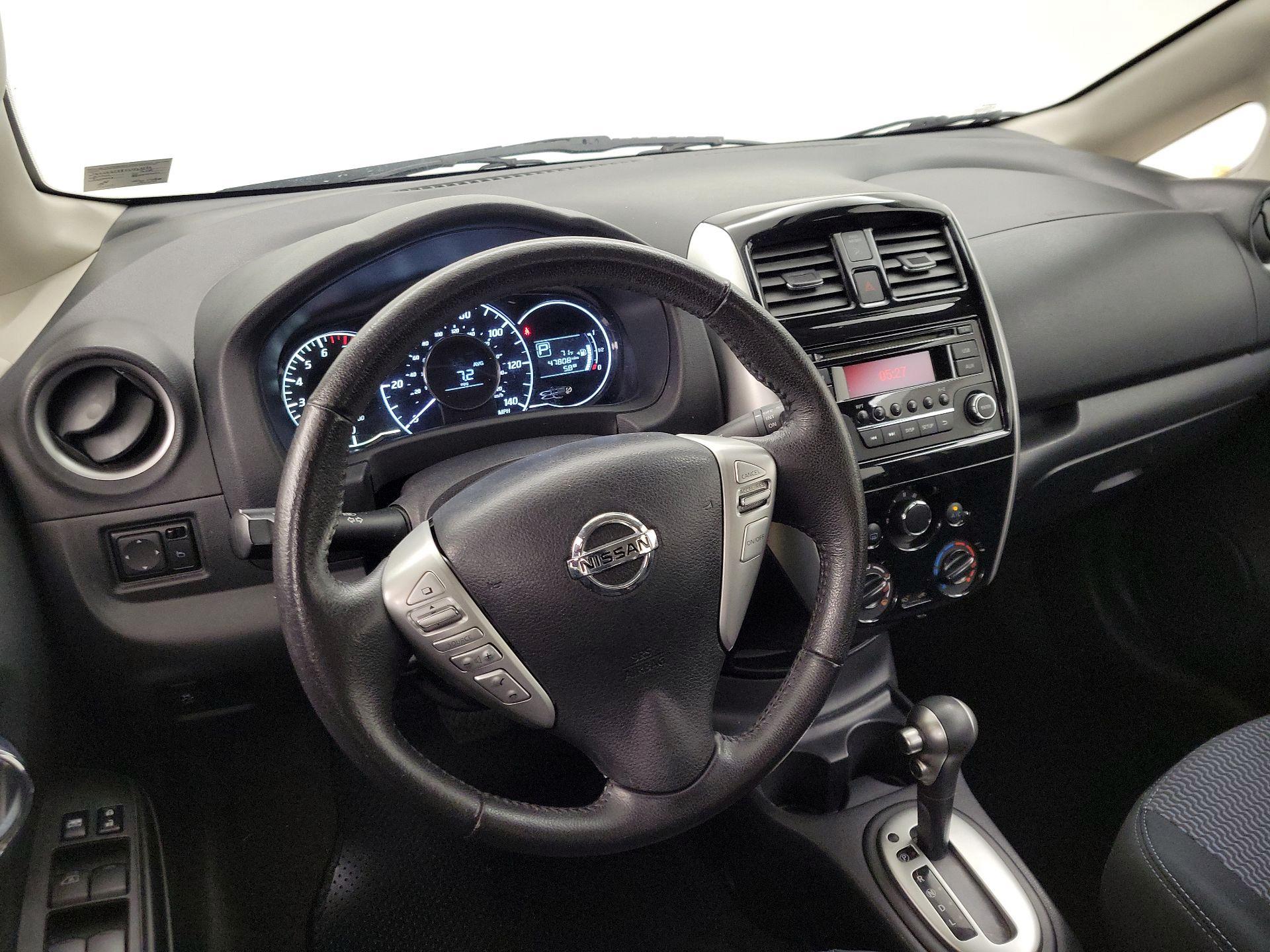 Thumbnail: 2015 Nissan Versa Note - 9