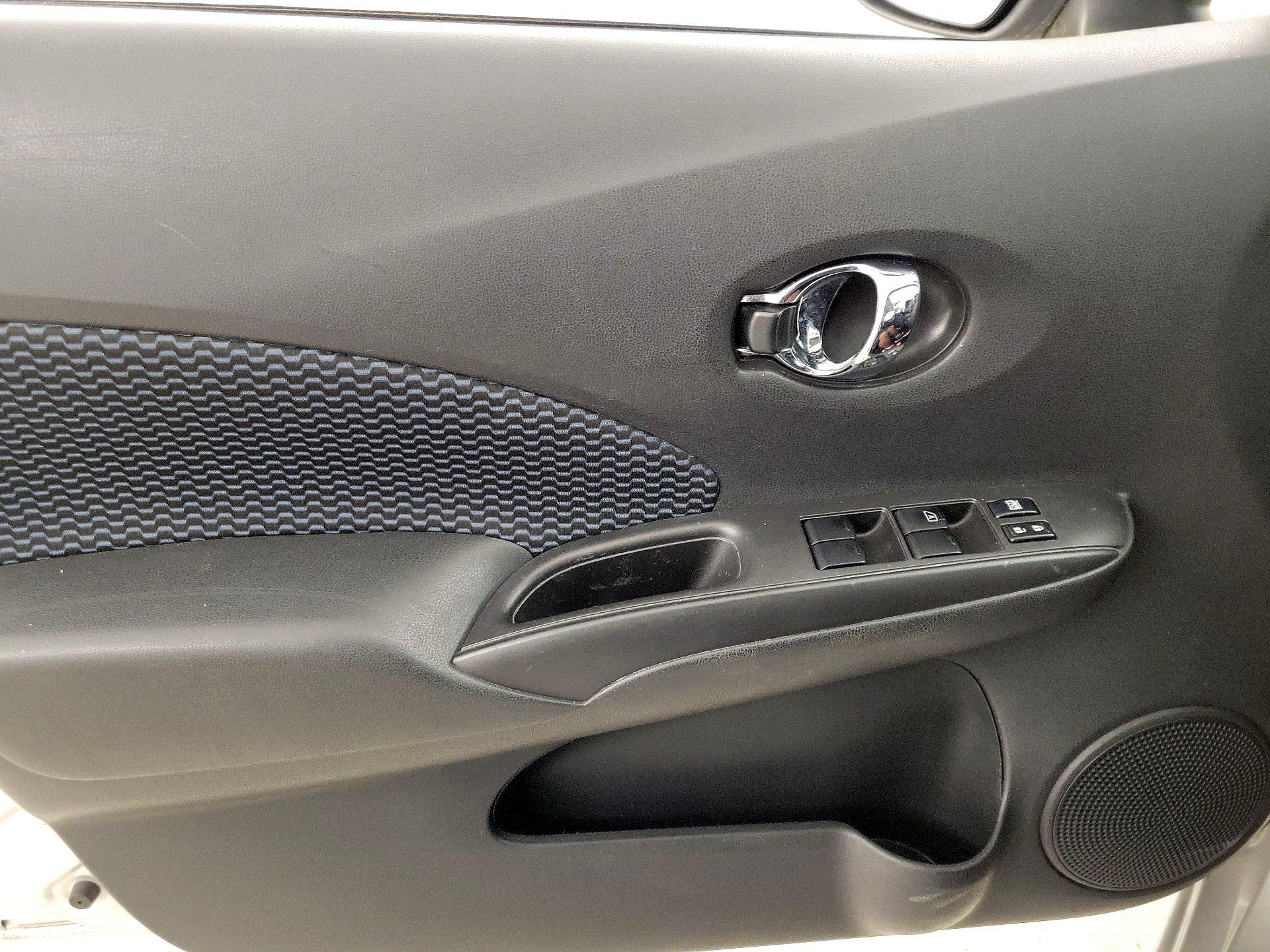 Thumbnail: 2015 Nissan Versa Note - 12