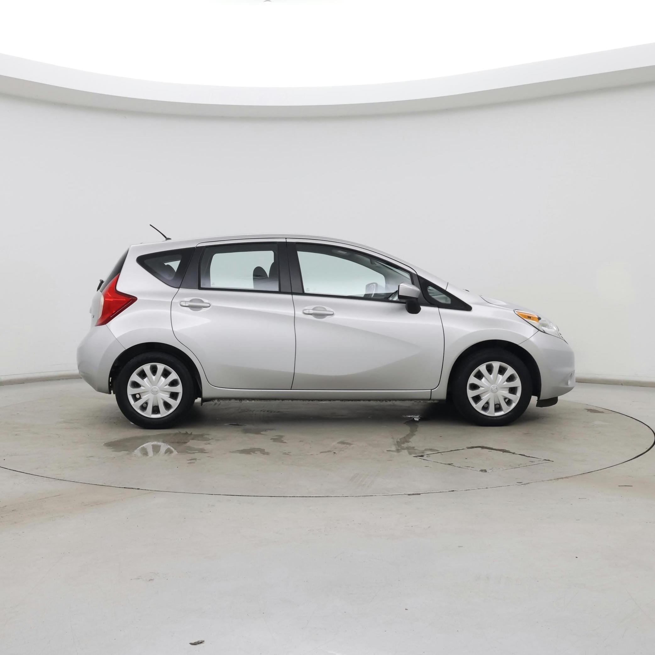 Thumbnail: 2015 Nissan Versa Note - 7