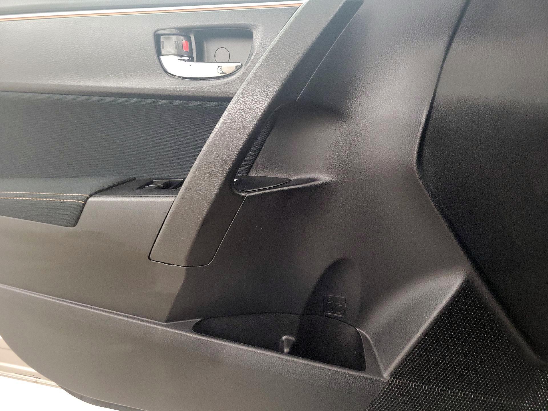 Thumbnail: 2014 Toyota Corolla - 12
